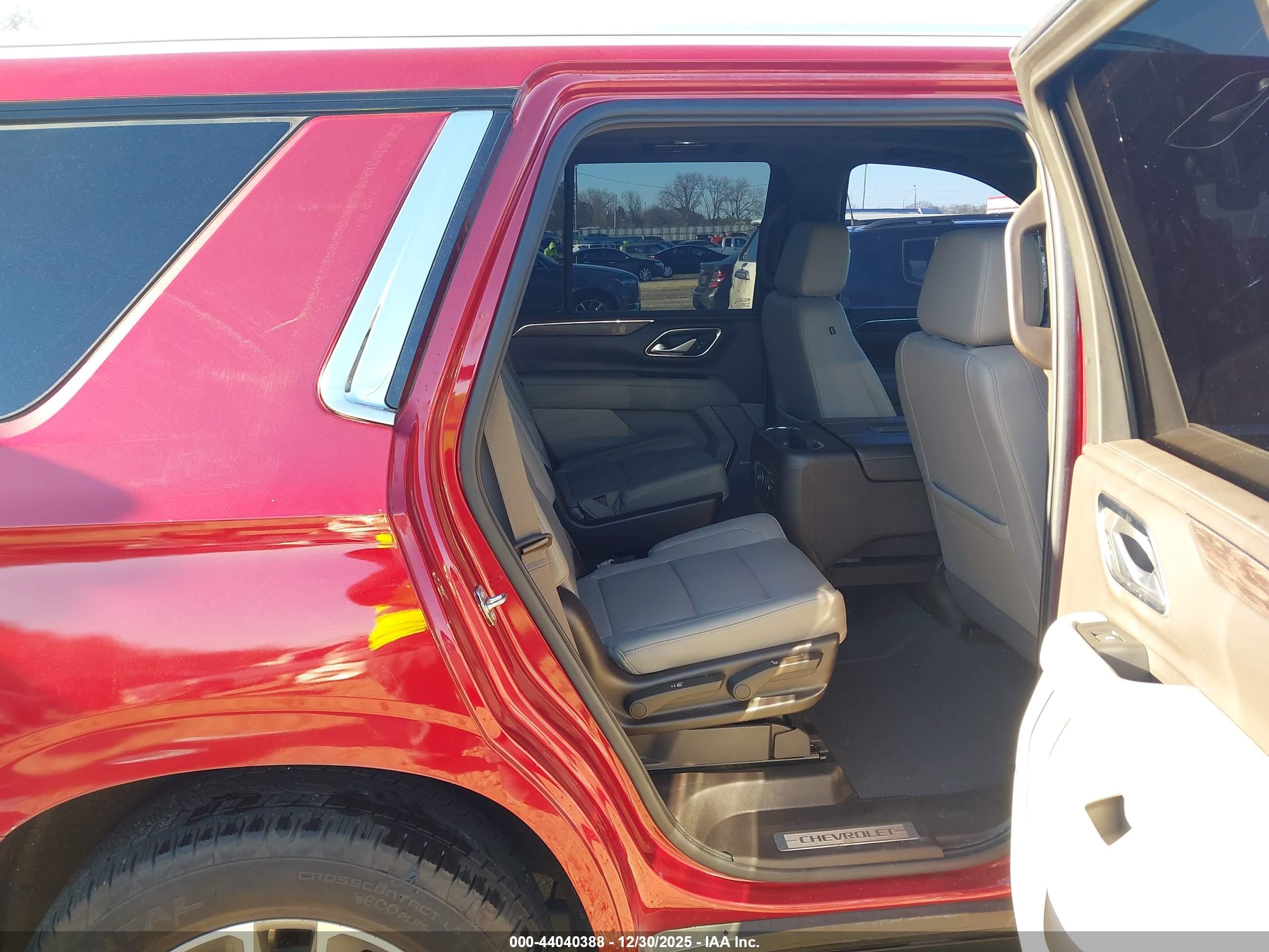 CHEVROLET TAHOE image 8