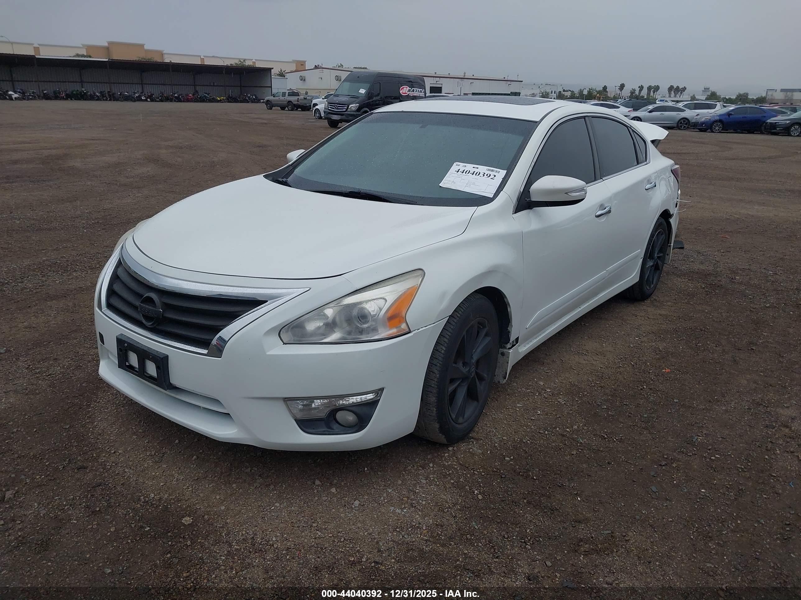 NISSAN ALTIMA image 2