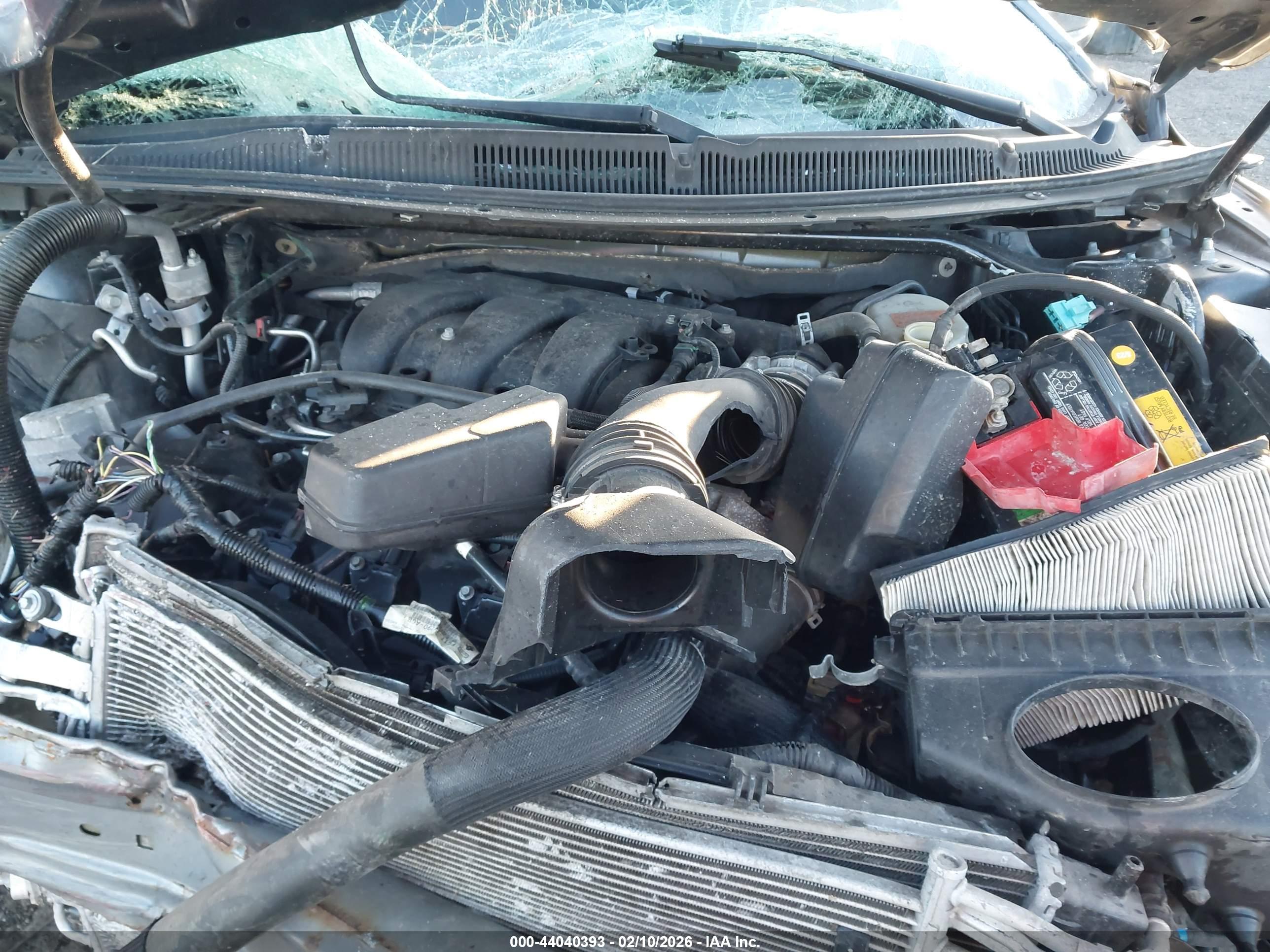 FORD TAURUS image 10