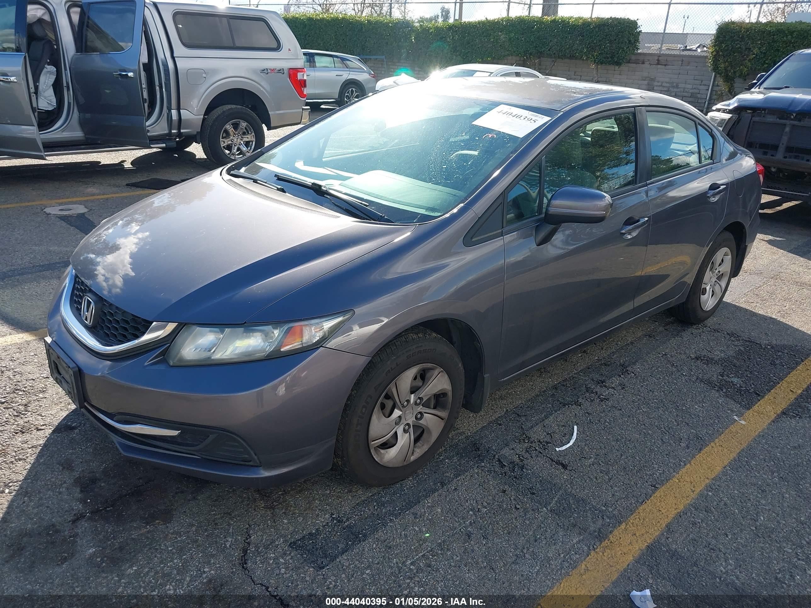 HONDA CIVIC image 2