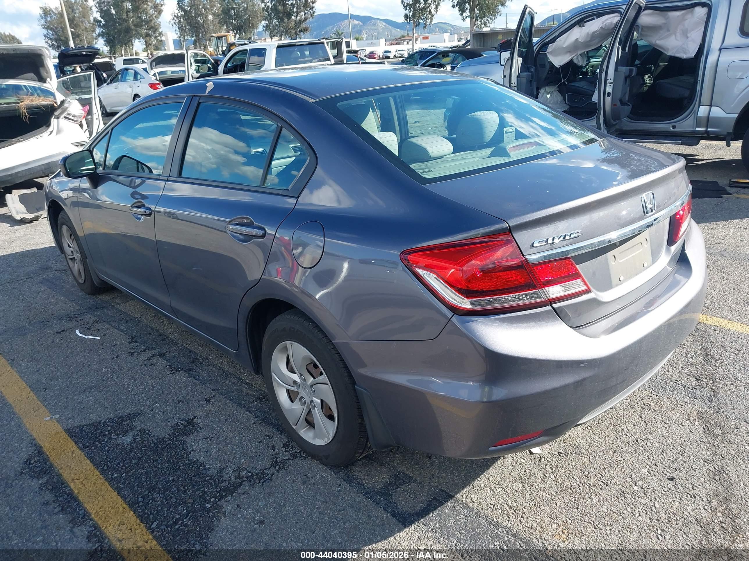 HONDA CIVIC image 3
