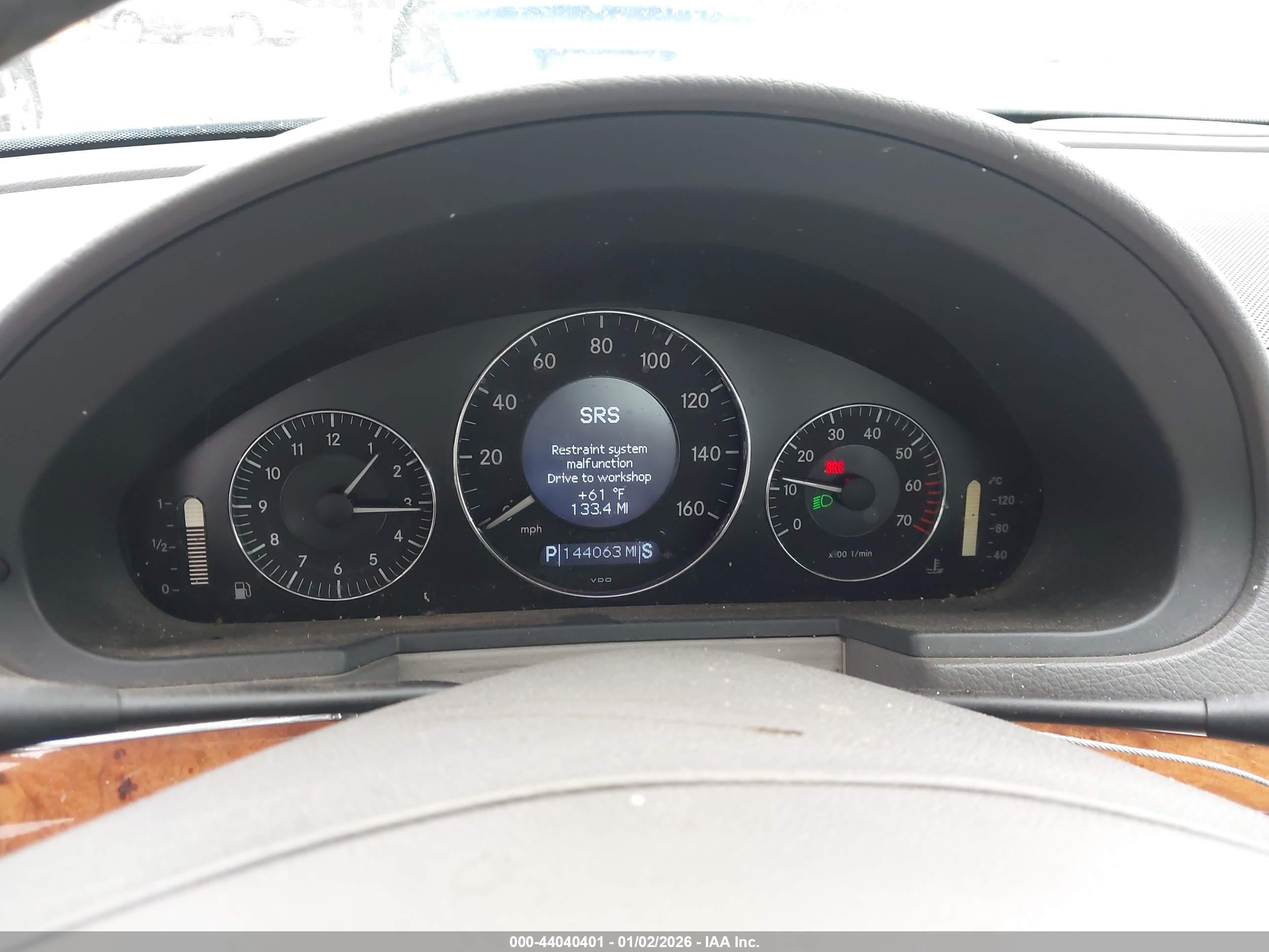 MERCEDES-BENZ E image 7