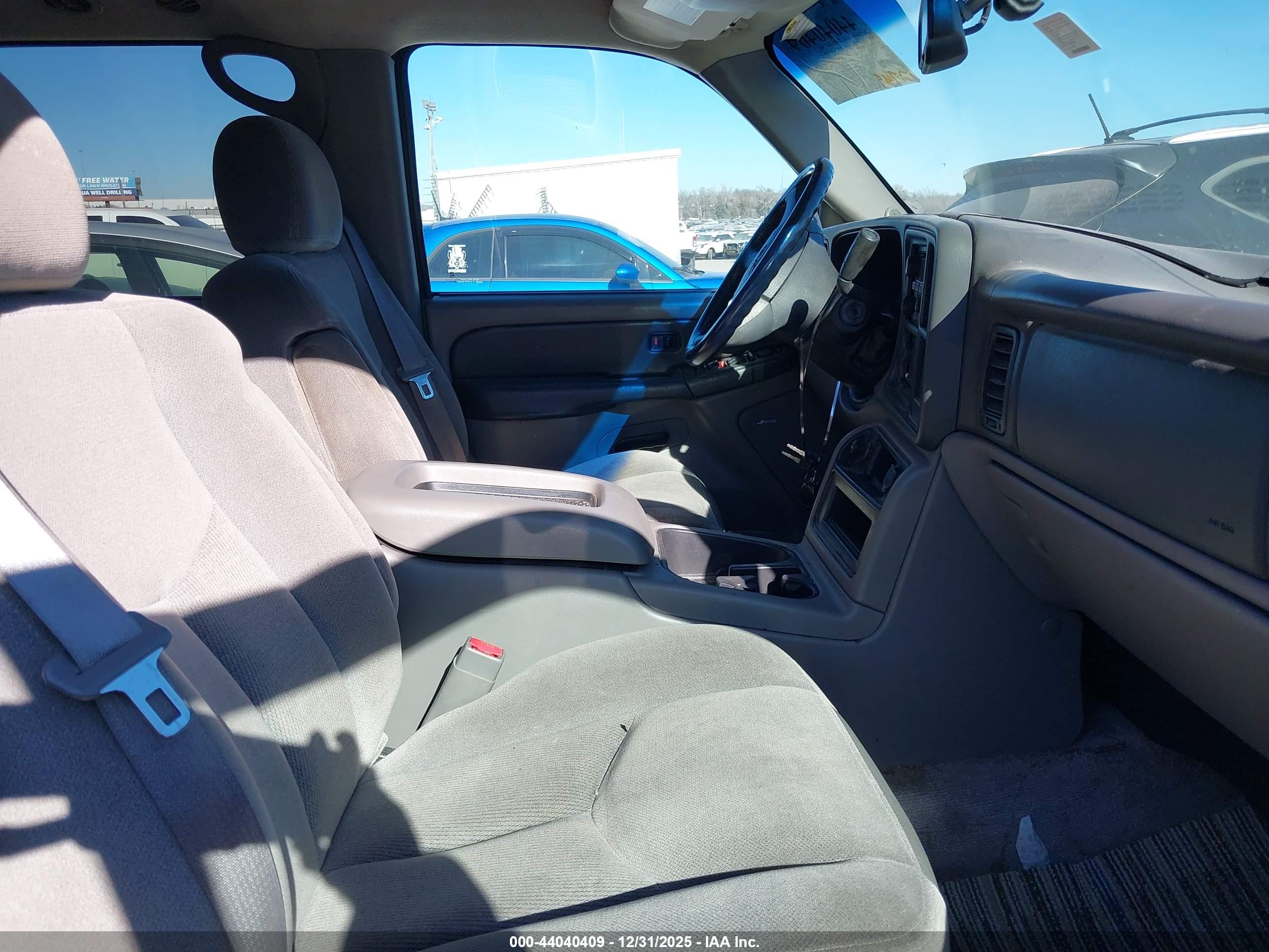 GMC YUKON image 5