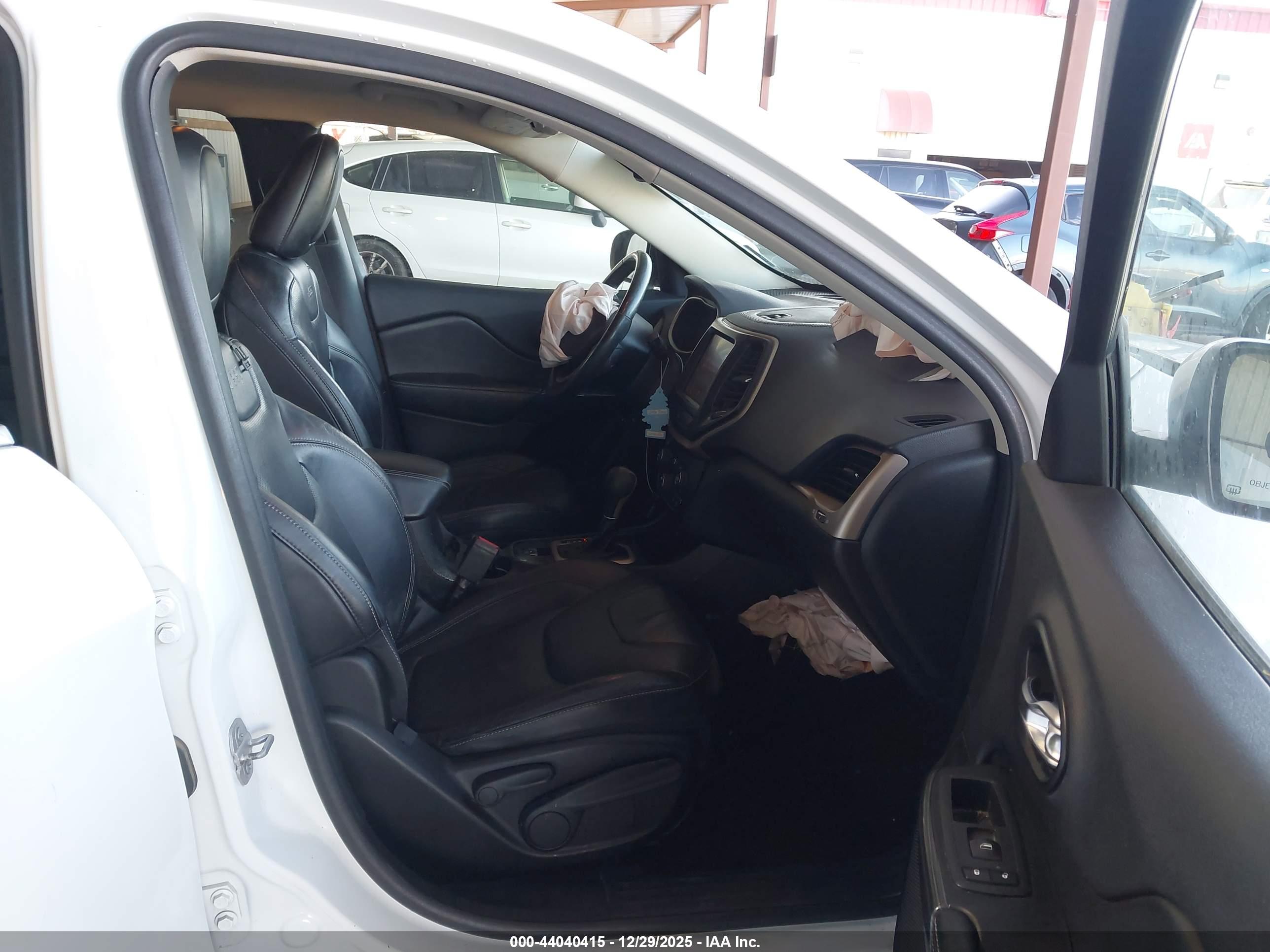 JEEP CHEROKEE image 5