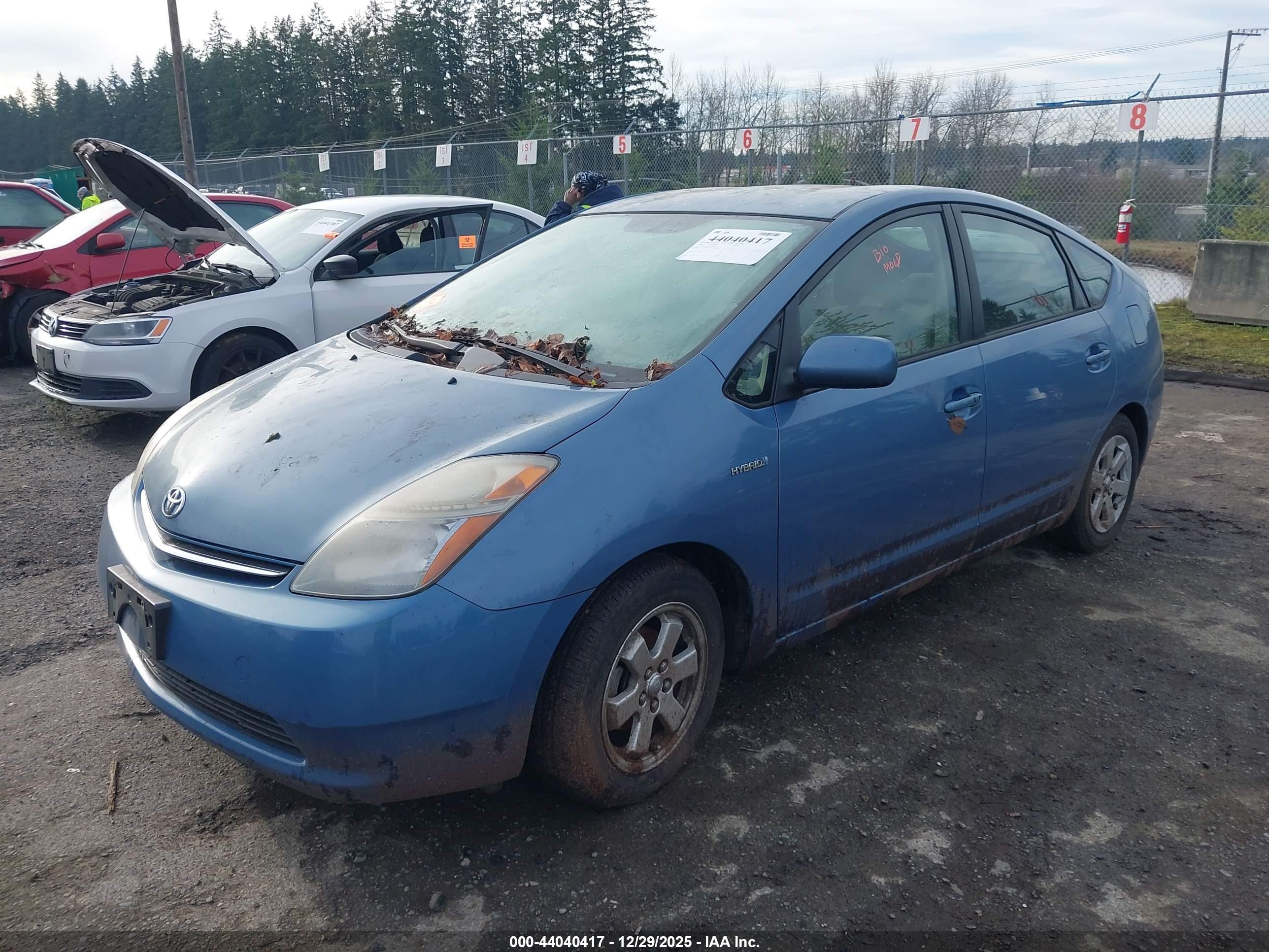 TOYOTA PRIUS image 2