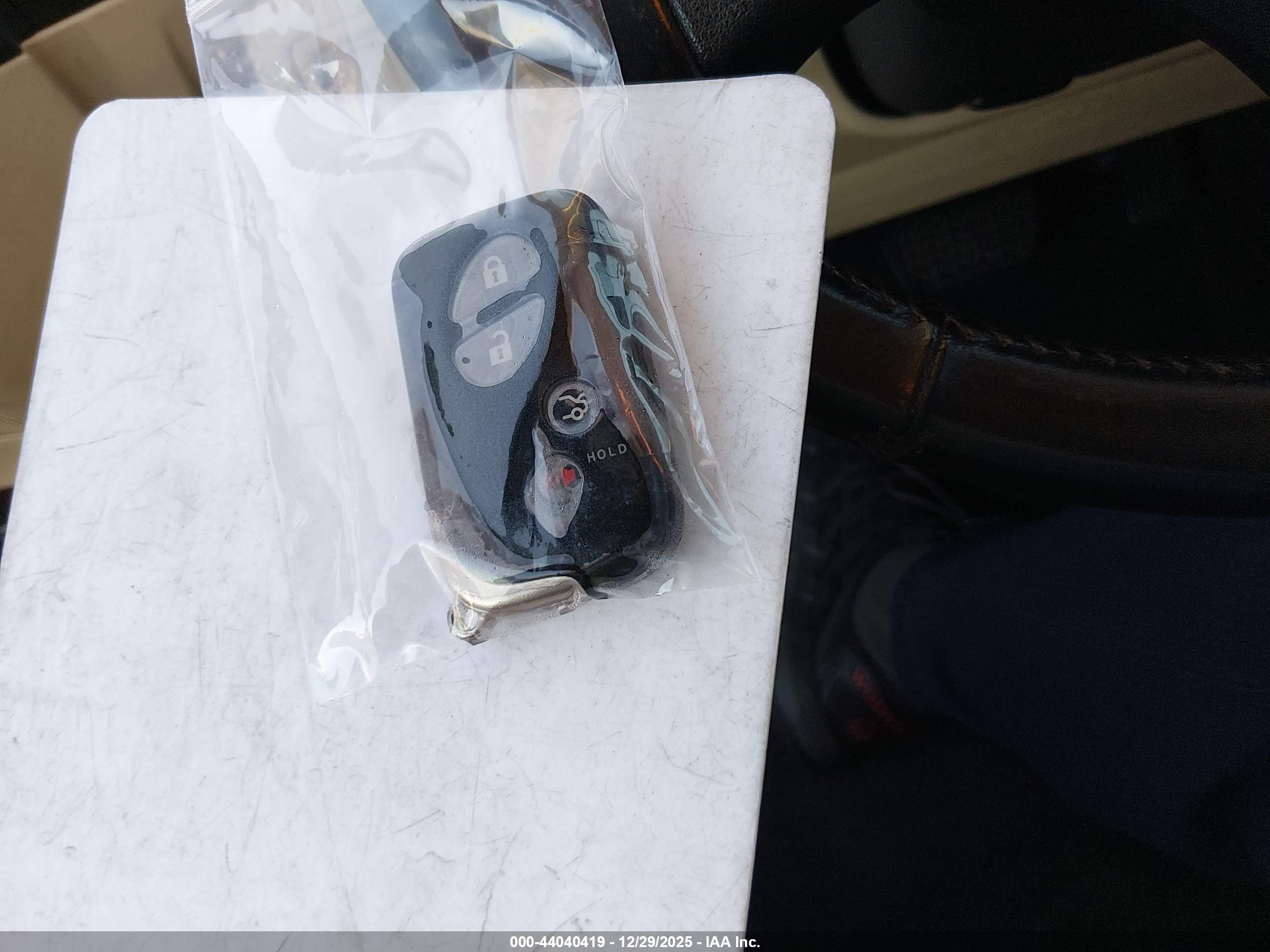 LEXUS IS image 11