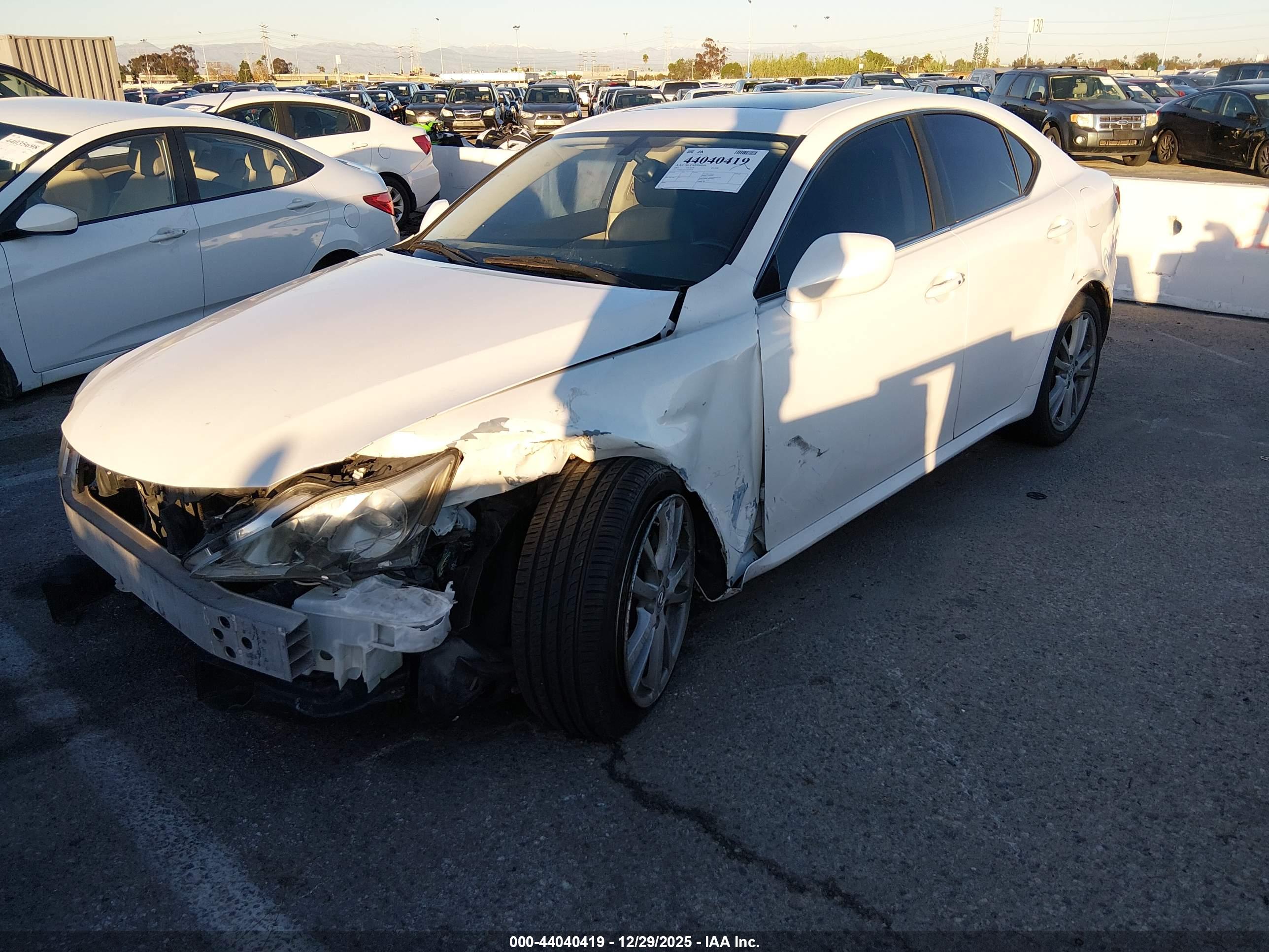 LEXUS IS image 2