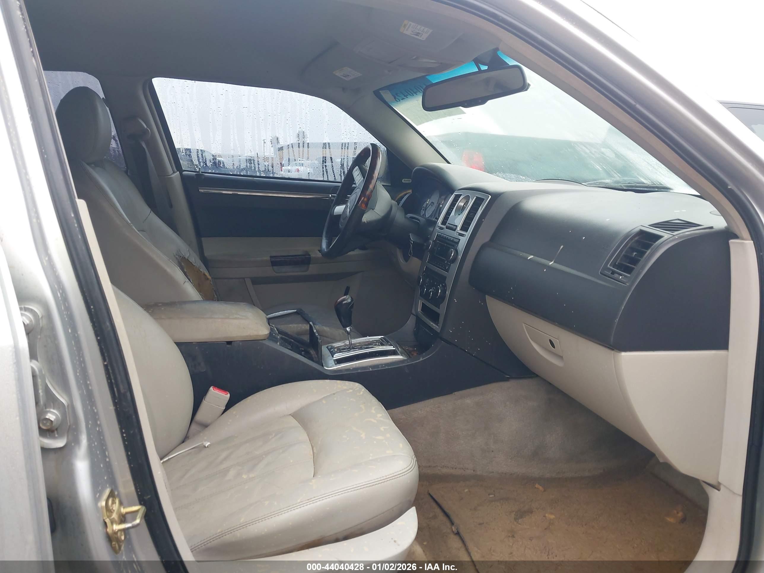 CHRYSLER 300C image 5