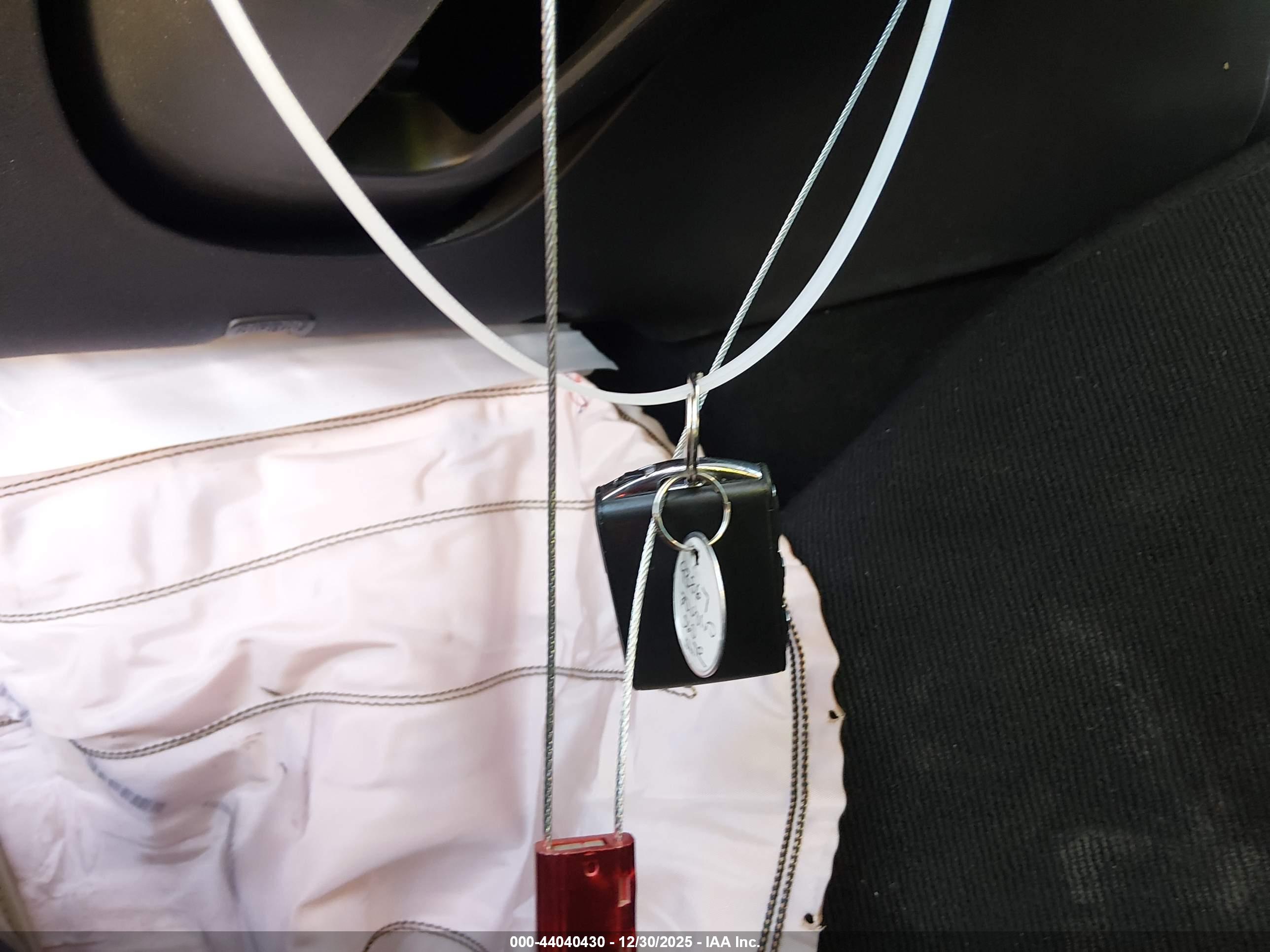VOLVO S60 image 11