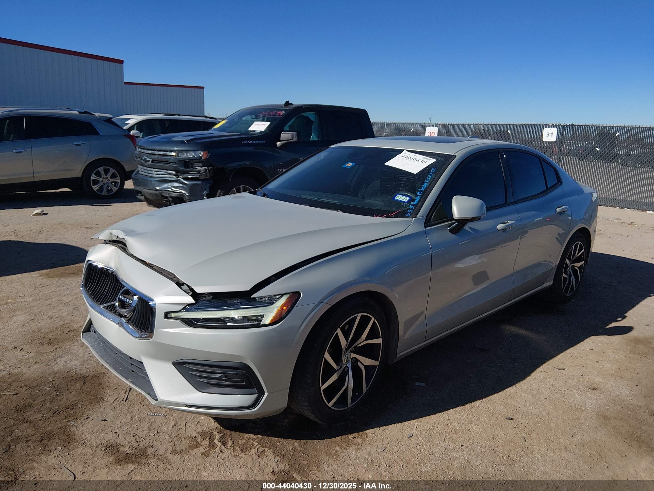 VOLVO S60 image 2