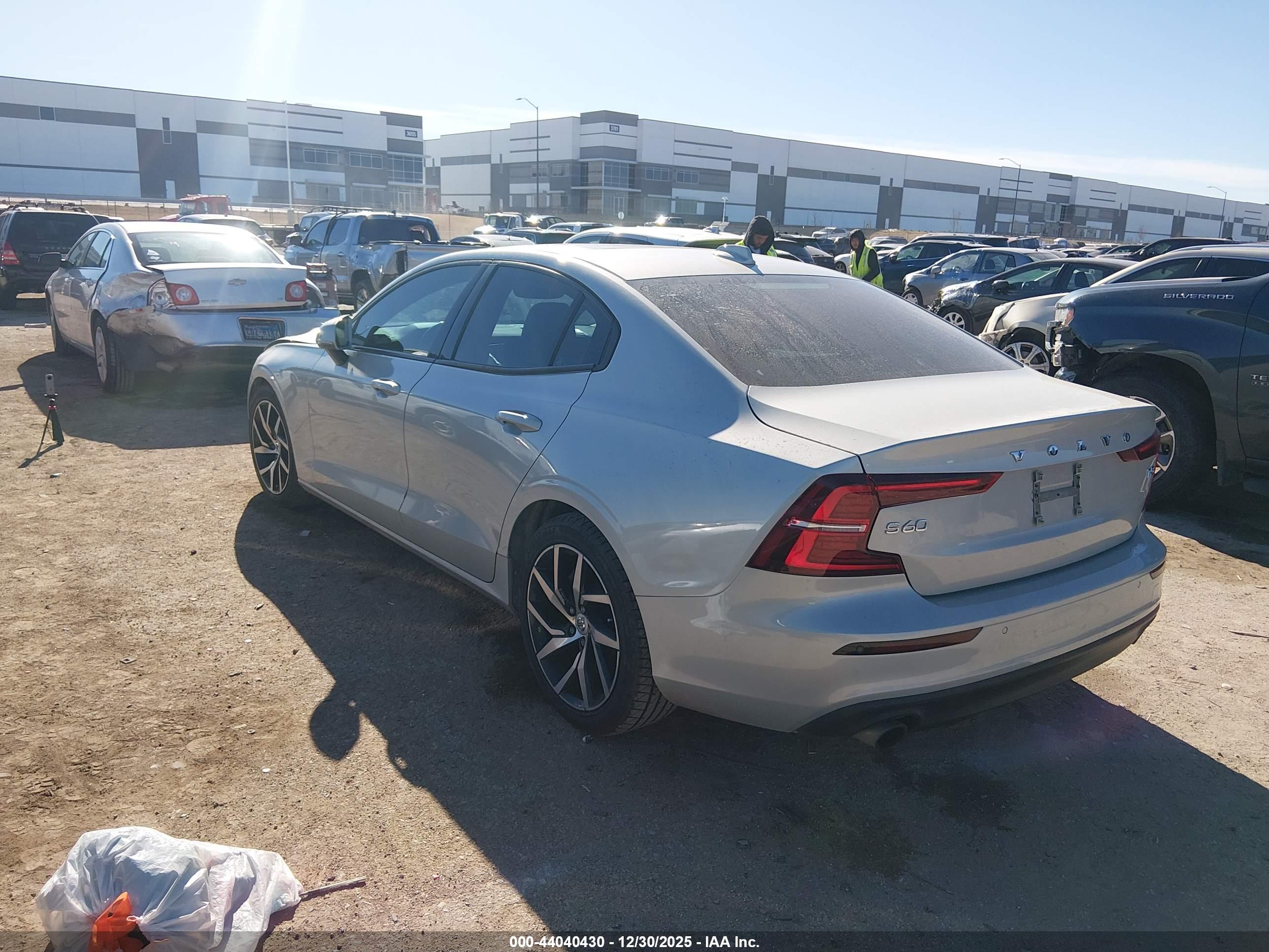 VOLVO S60 image 3
