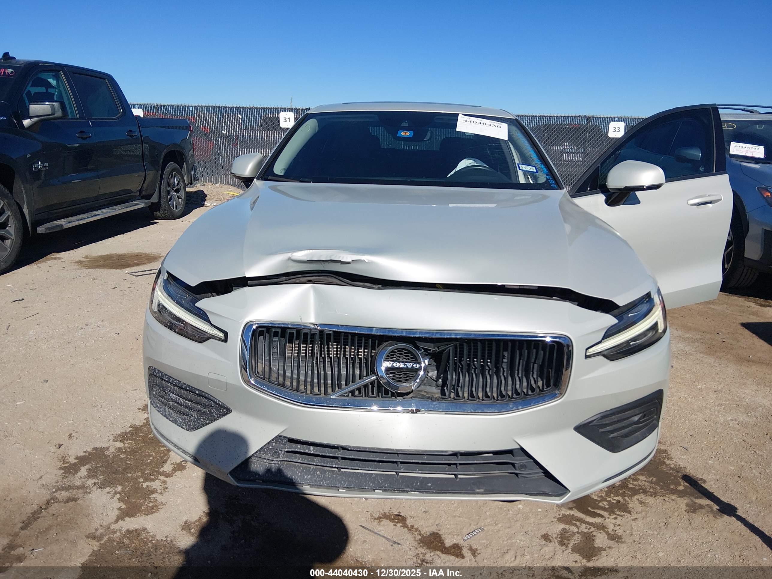 VOLVO S60 image 6