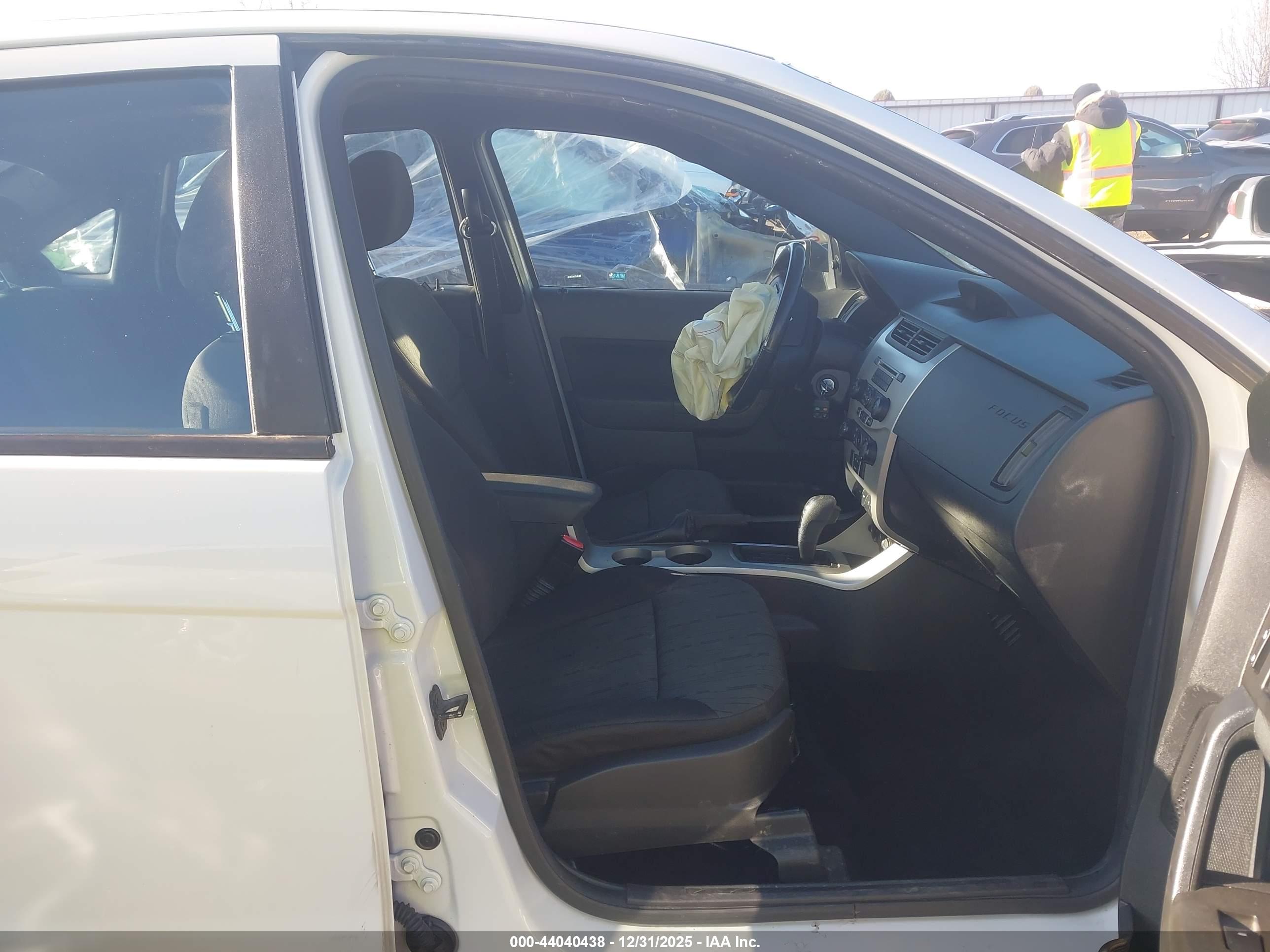 FORD FOCUS image 5