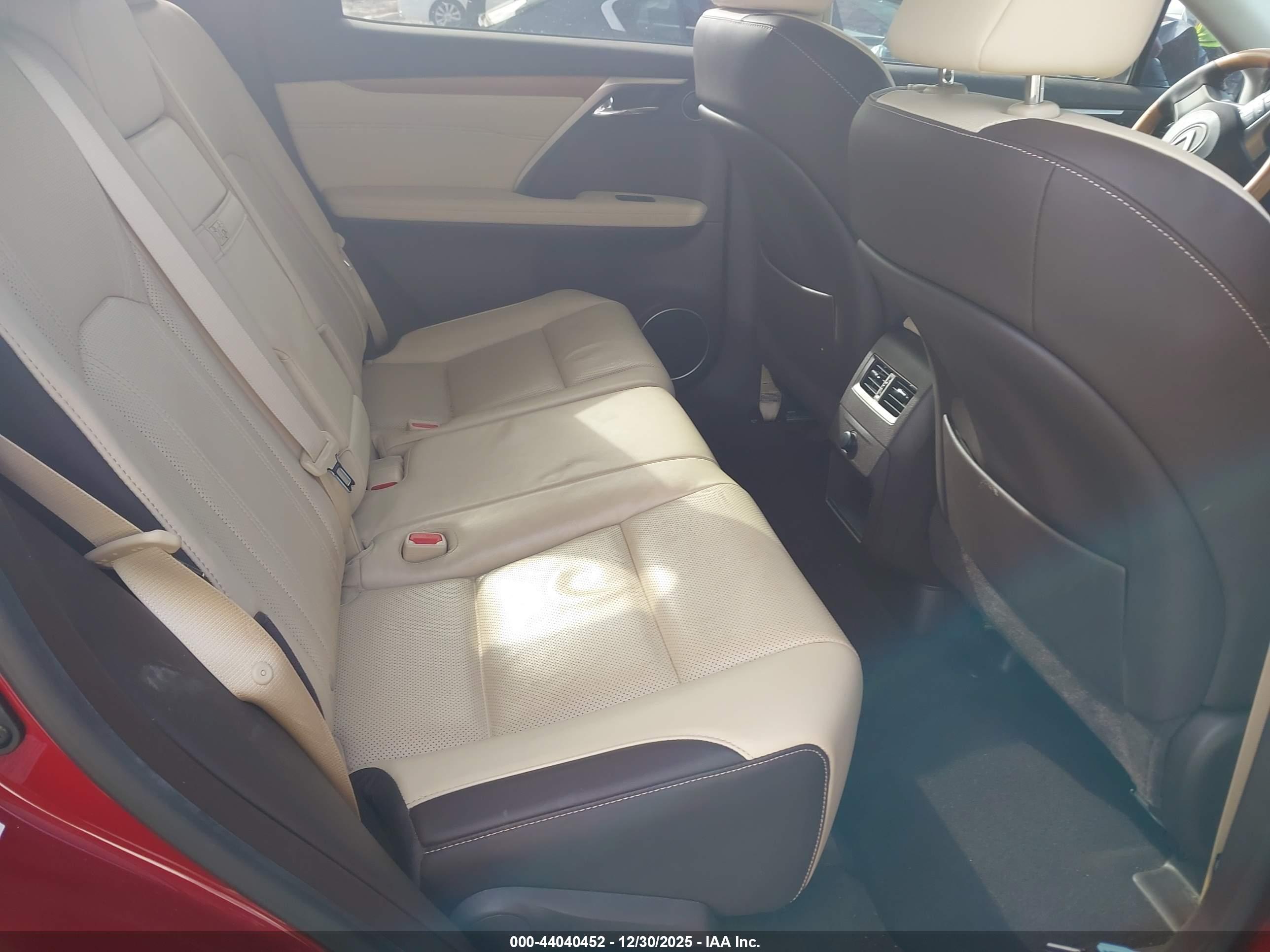 LEXUS RX image 8