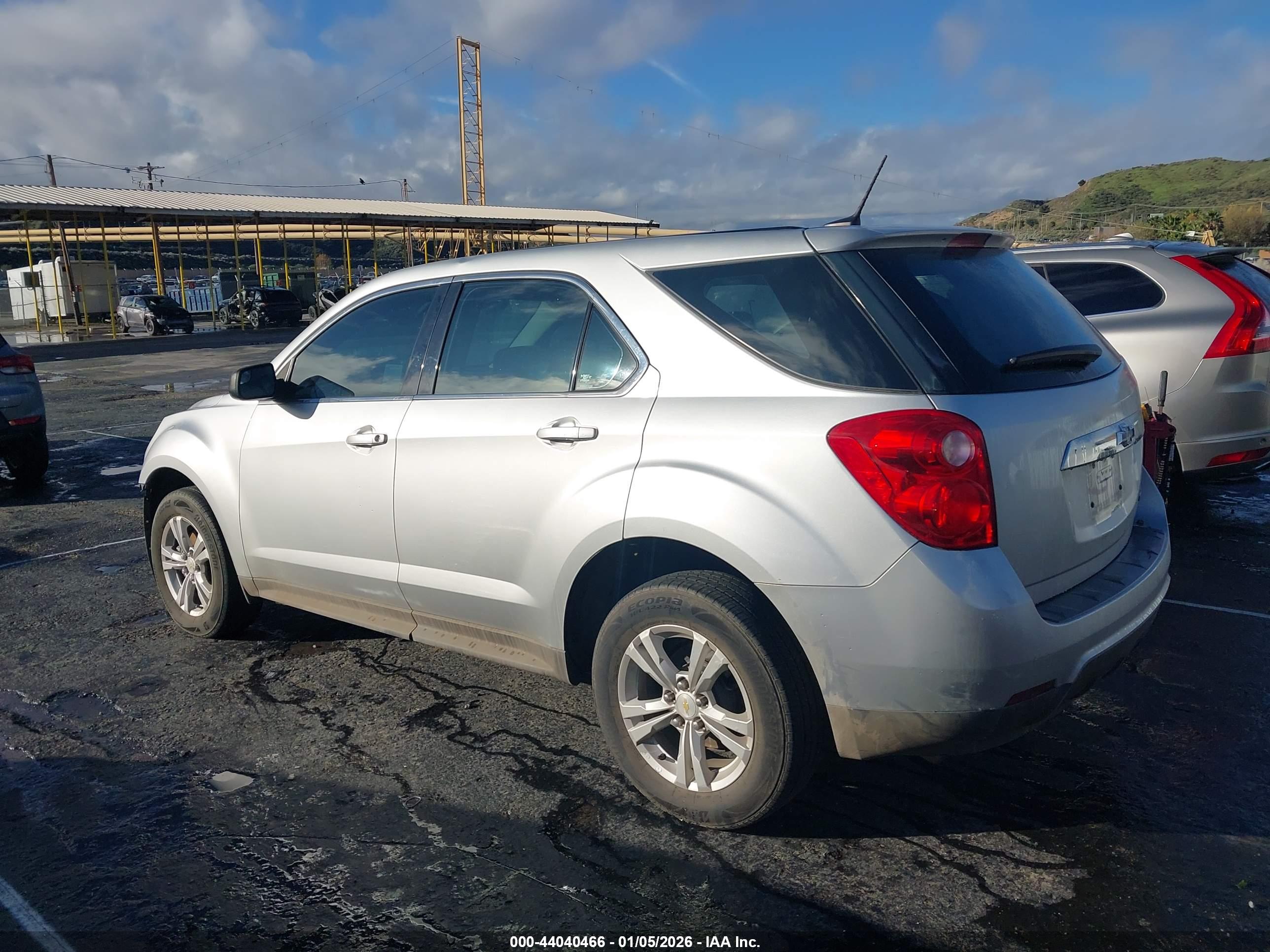 CHEVROLET EQUINOX image 3