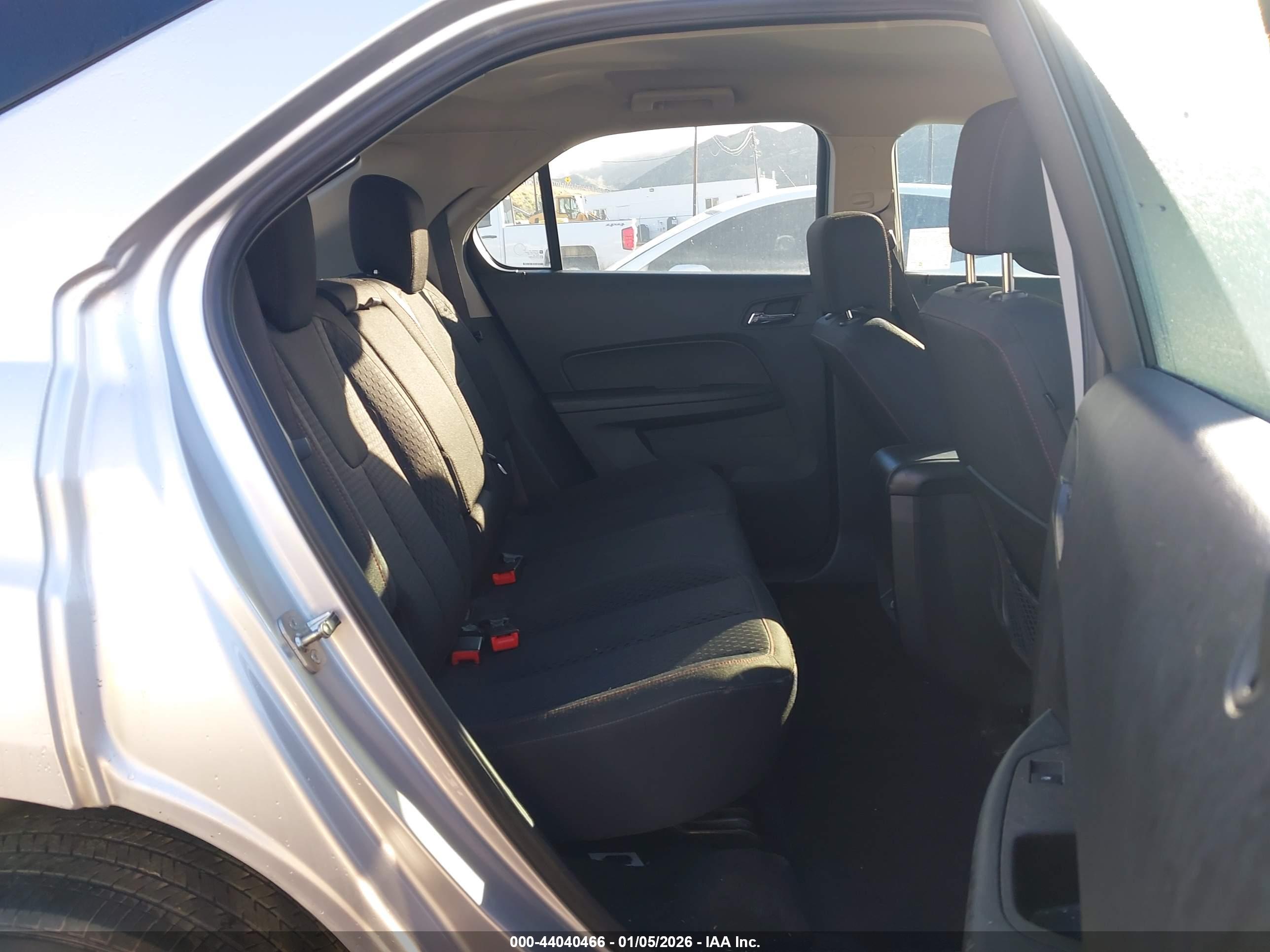 CHEVROLET EQUINOX image 8