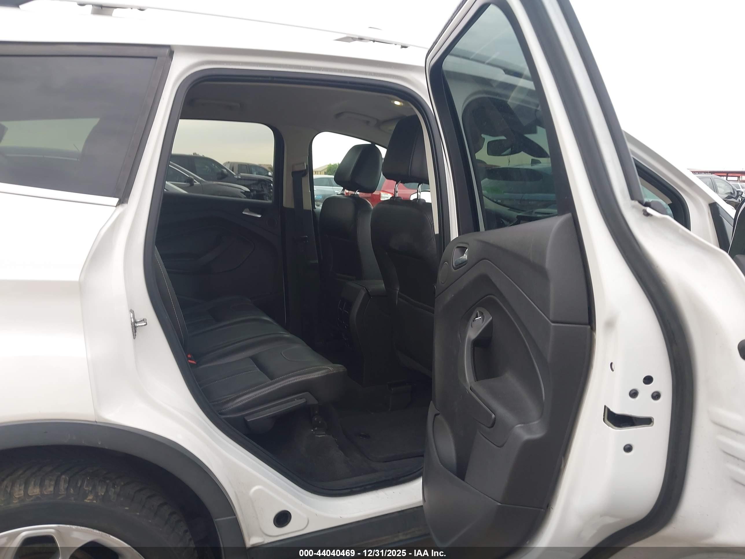 FORD ESCAPE image 8