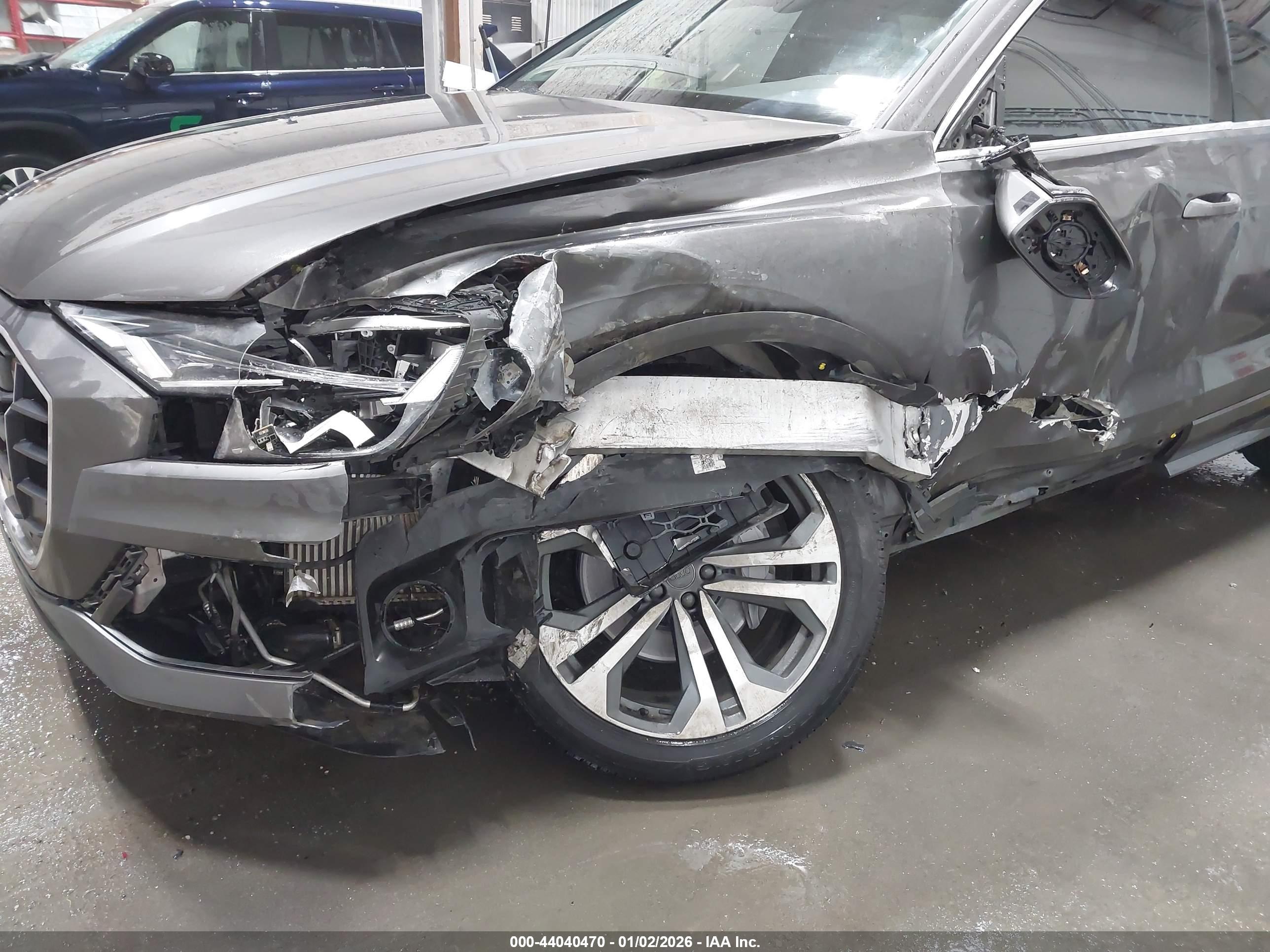 AUDI Q8 image 6