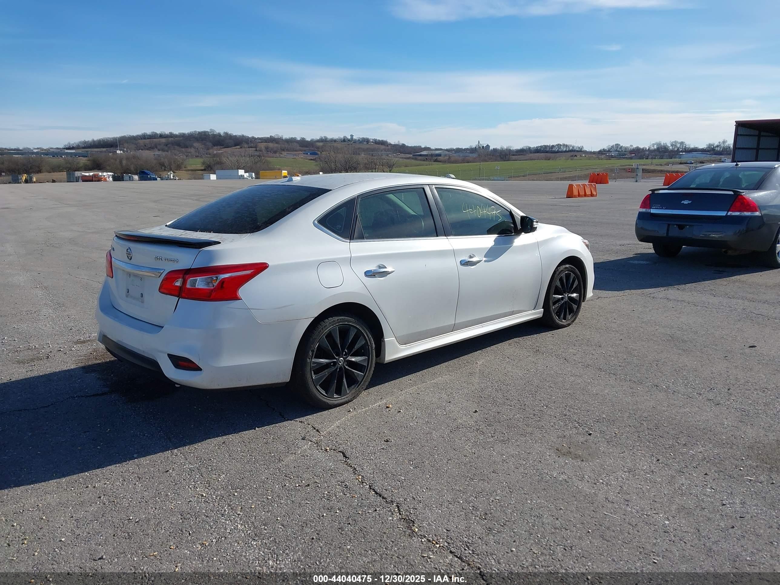 NISSAN SENTRA image 4