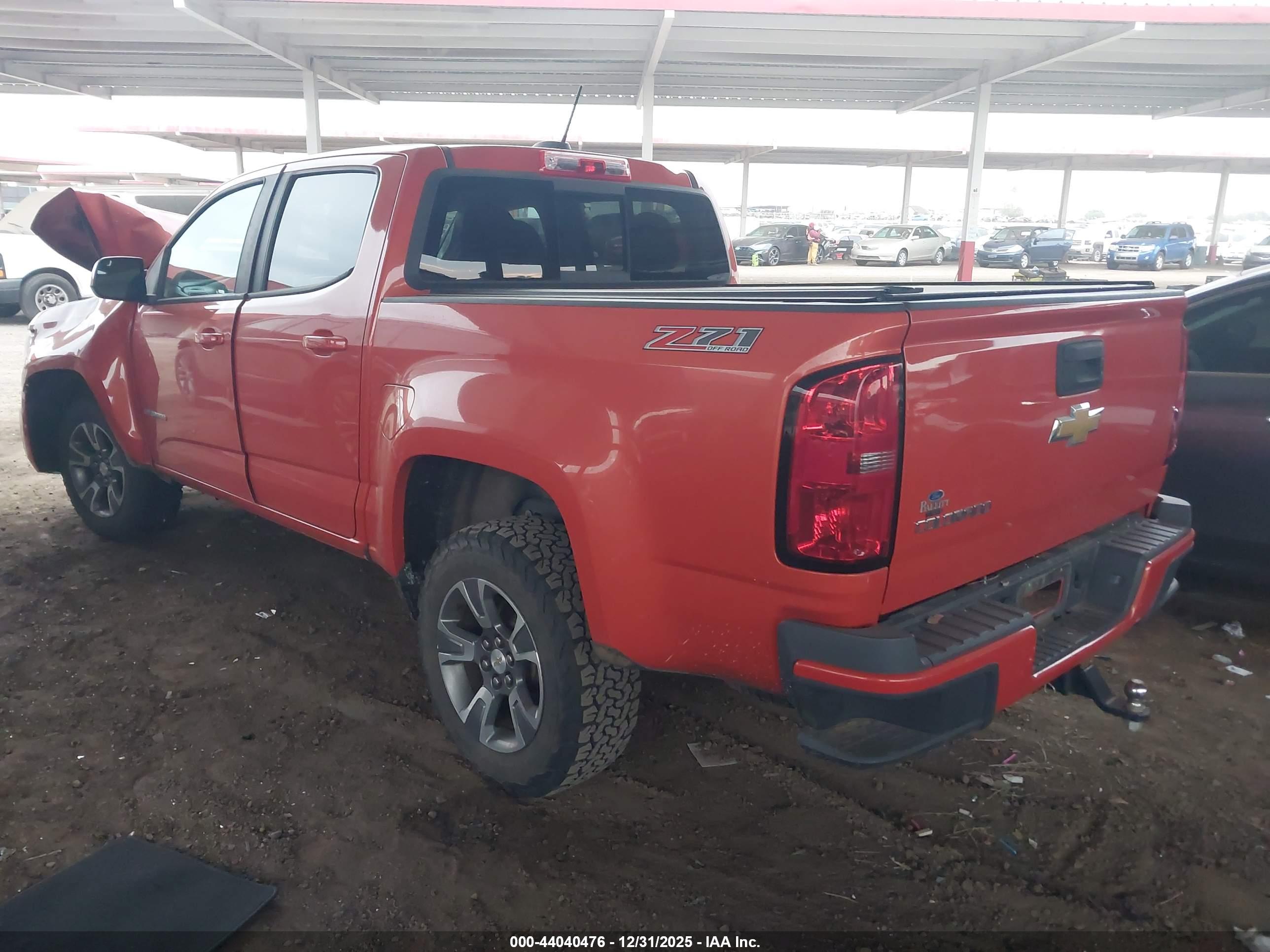 CHEVROLET COLORADO image 3