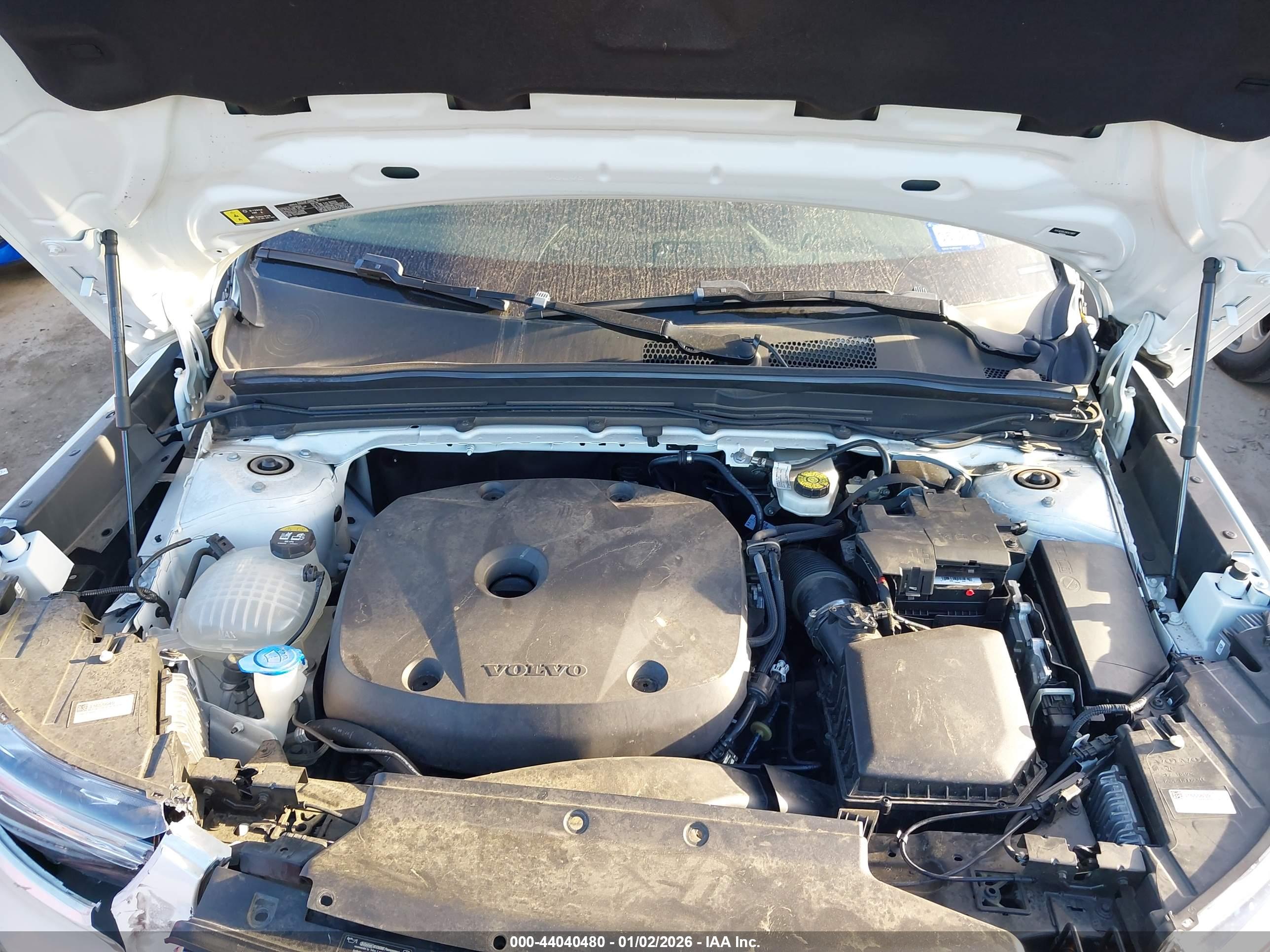 VOLVO XC40 image 10