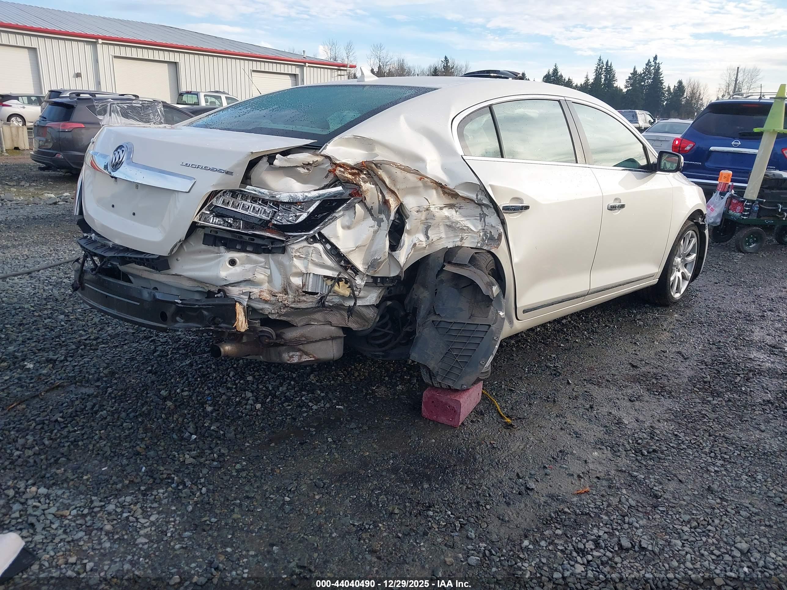 BUICK LACROSSE image 4
