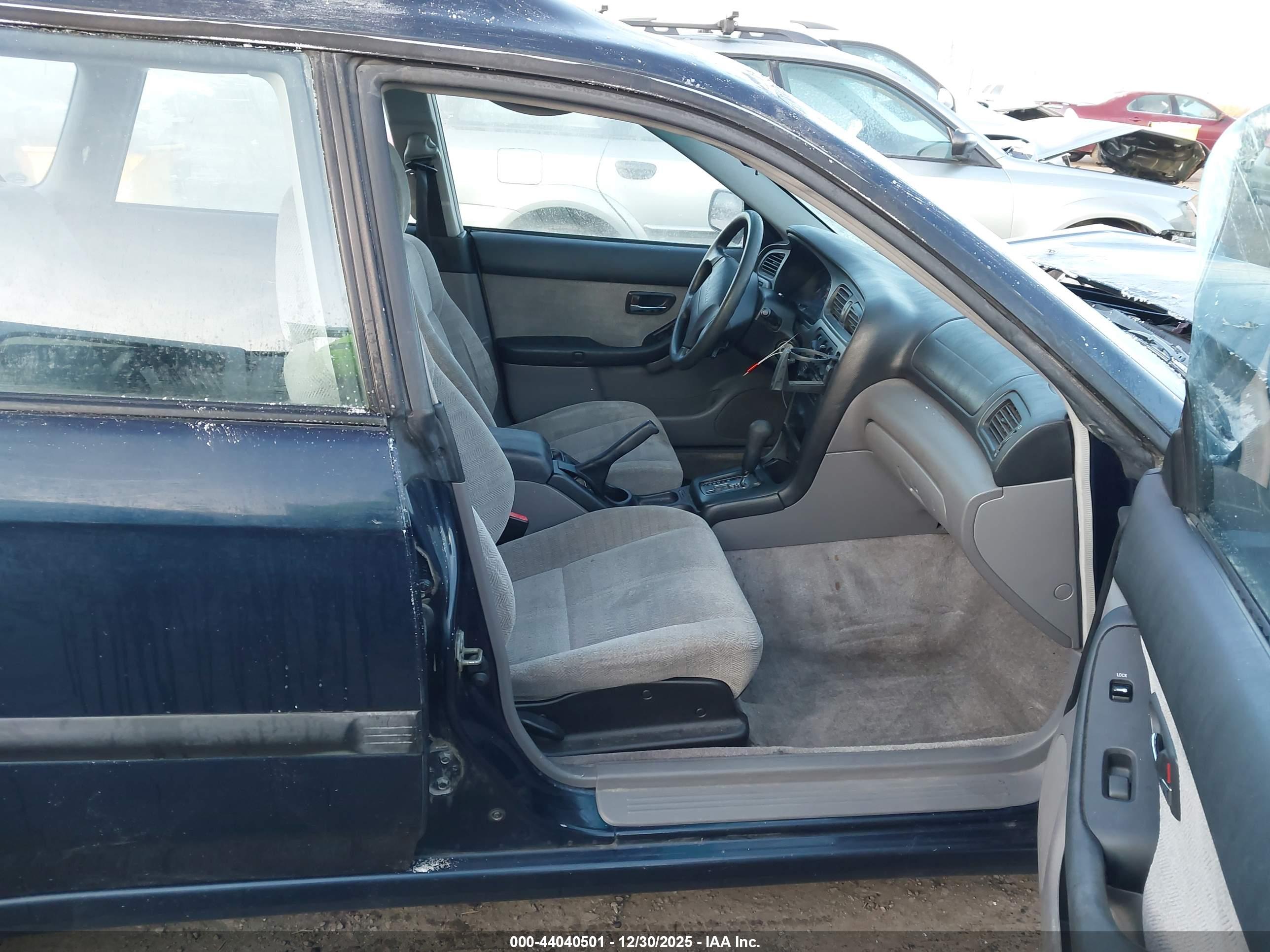 SUBARU LEGACY image 5