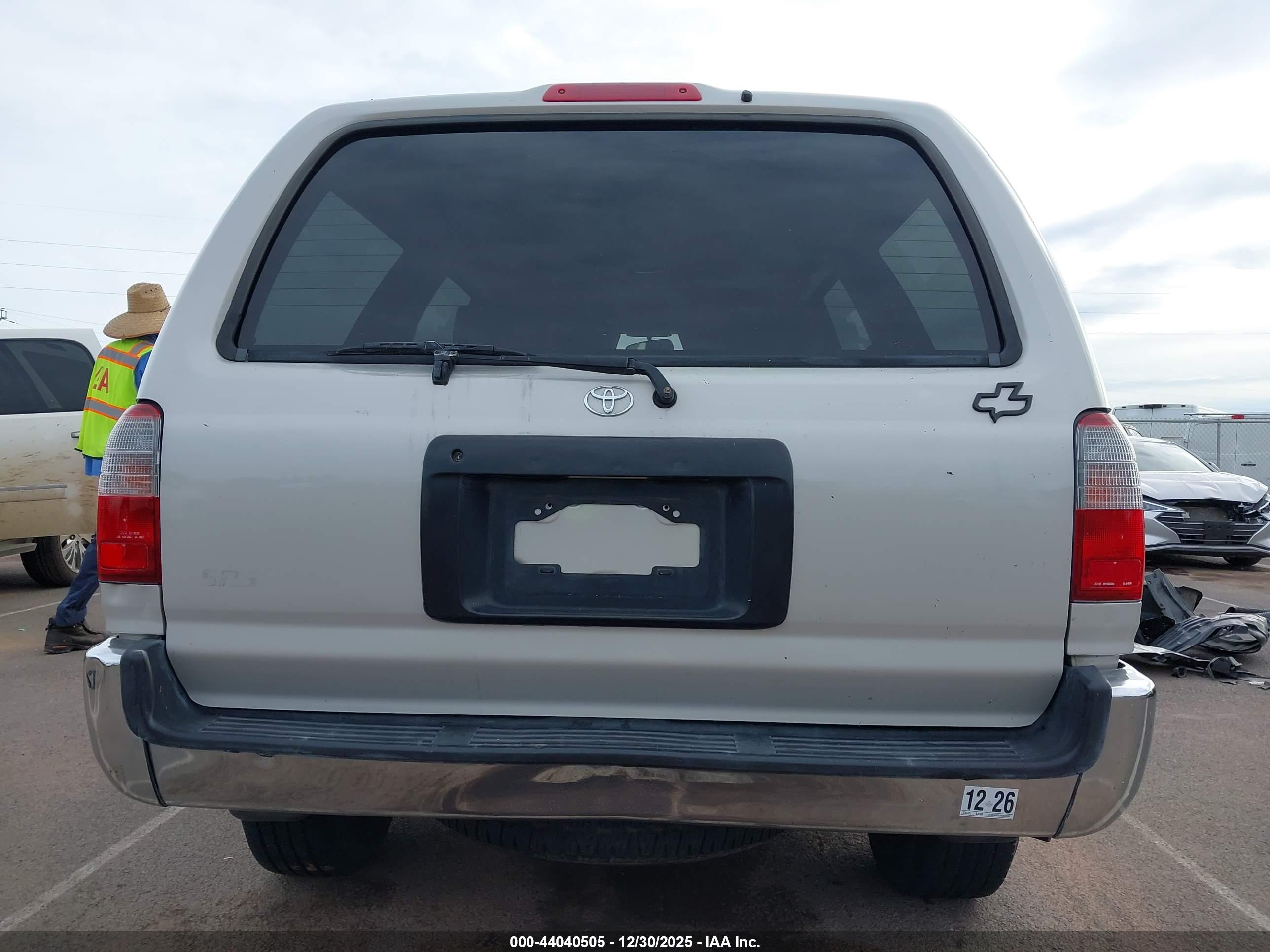 TOYOTA 4RUNNER image 6