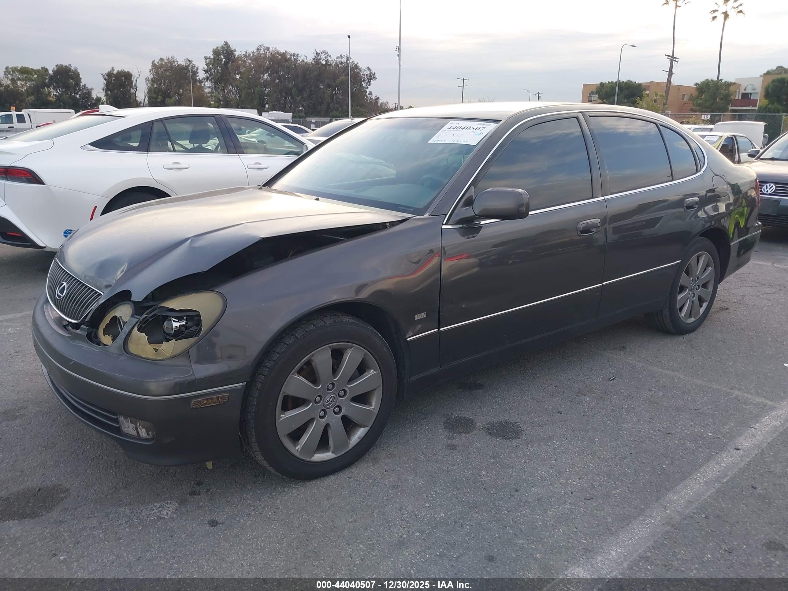 LEXUS GS image 2