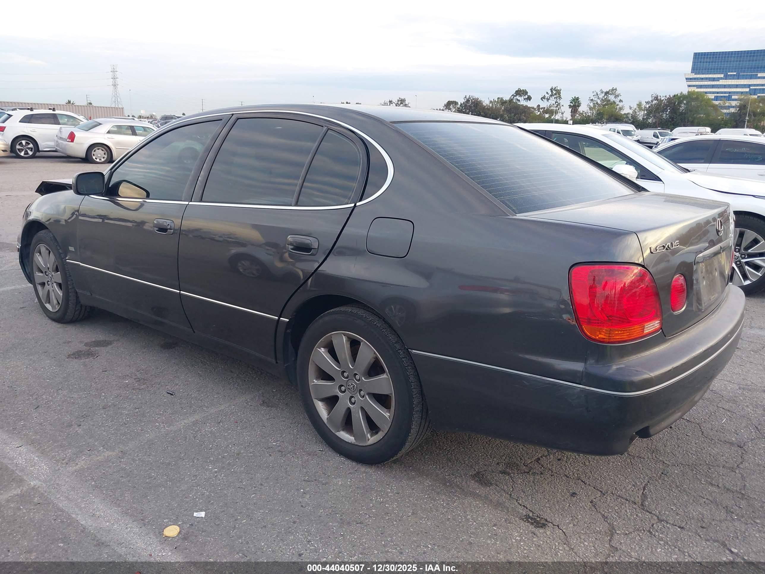 LEXUS GS image 3