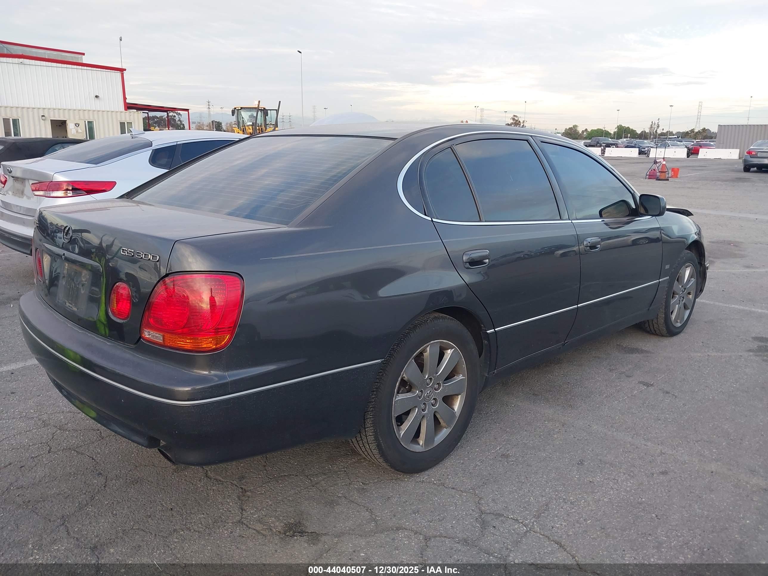LEXUS GS image 4
