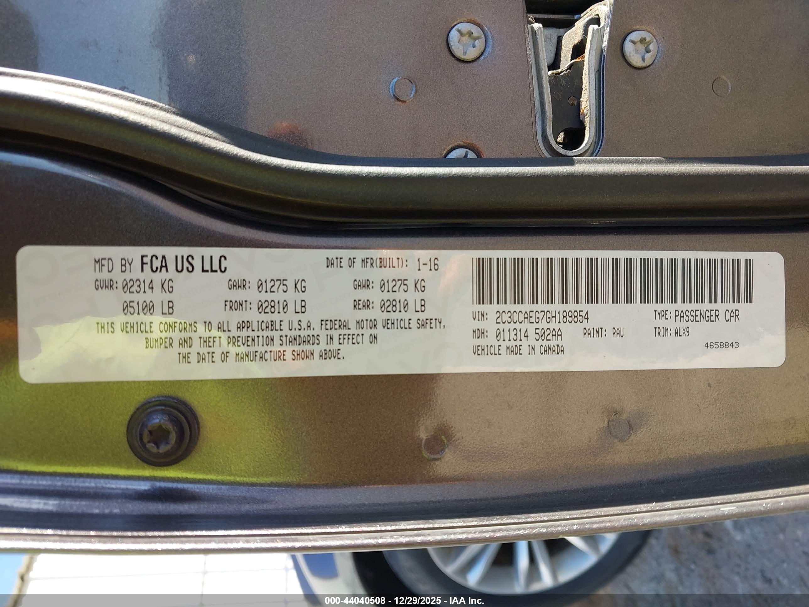 CHRYSLER 300C image 9
