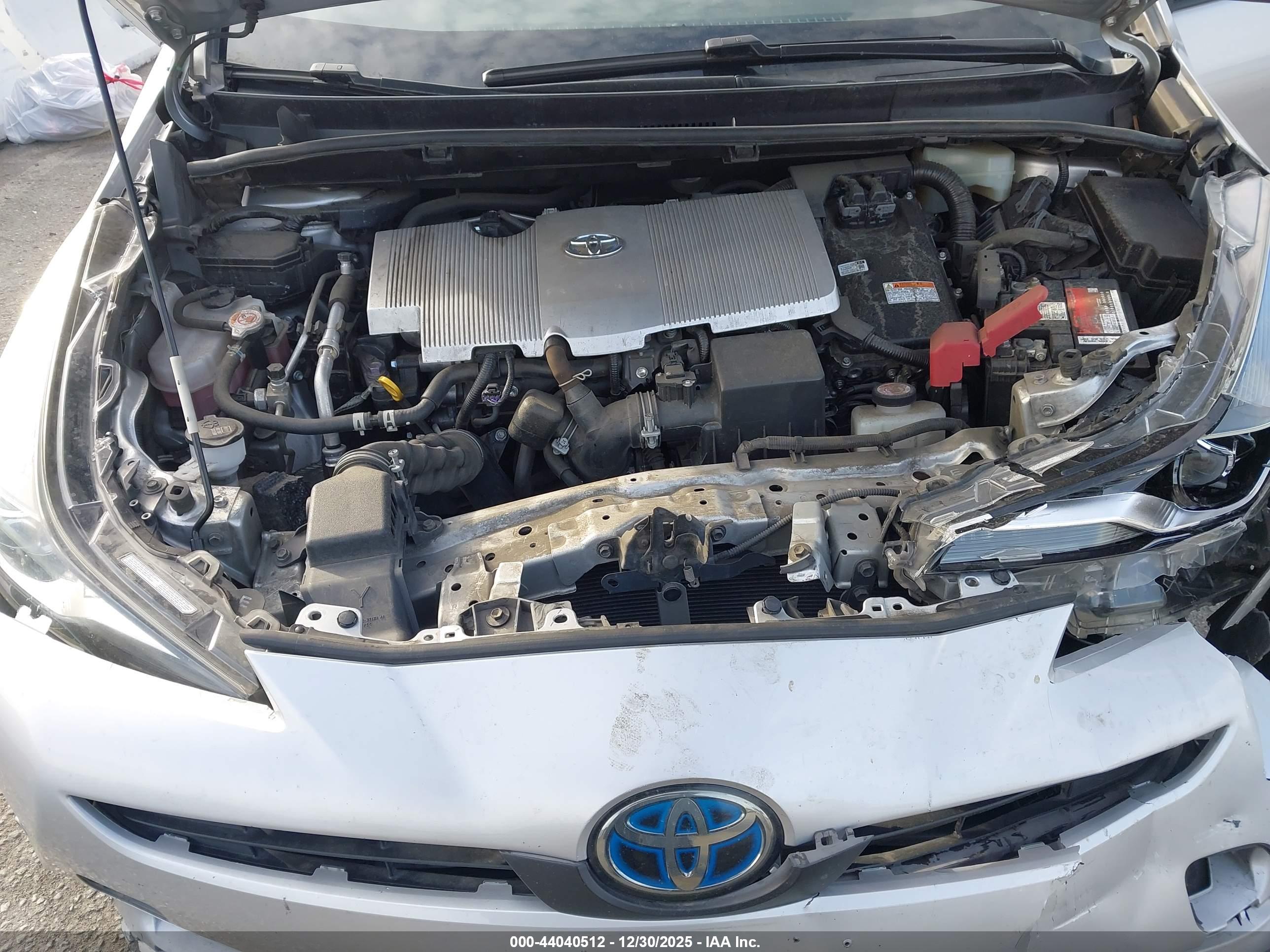 TOYOTA PRIUS image 10