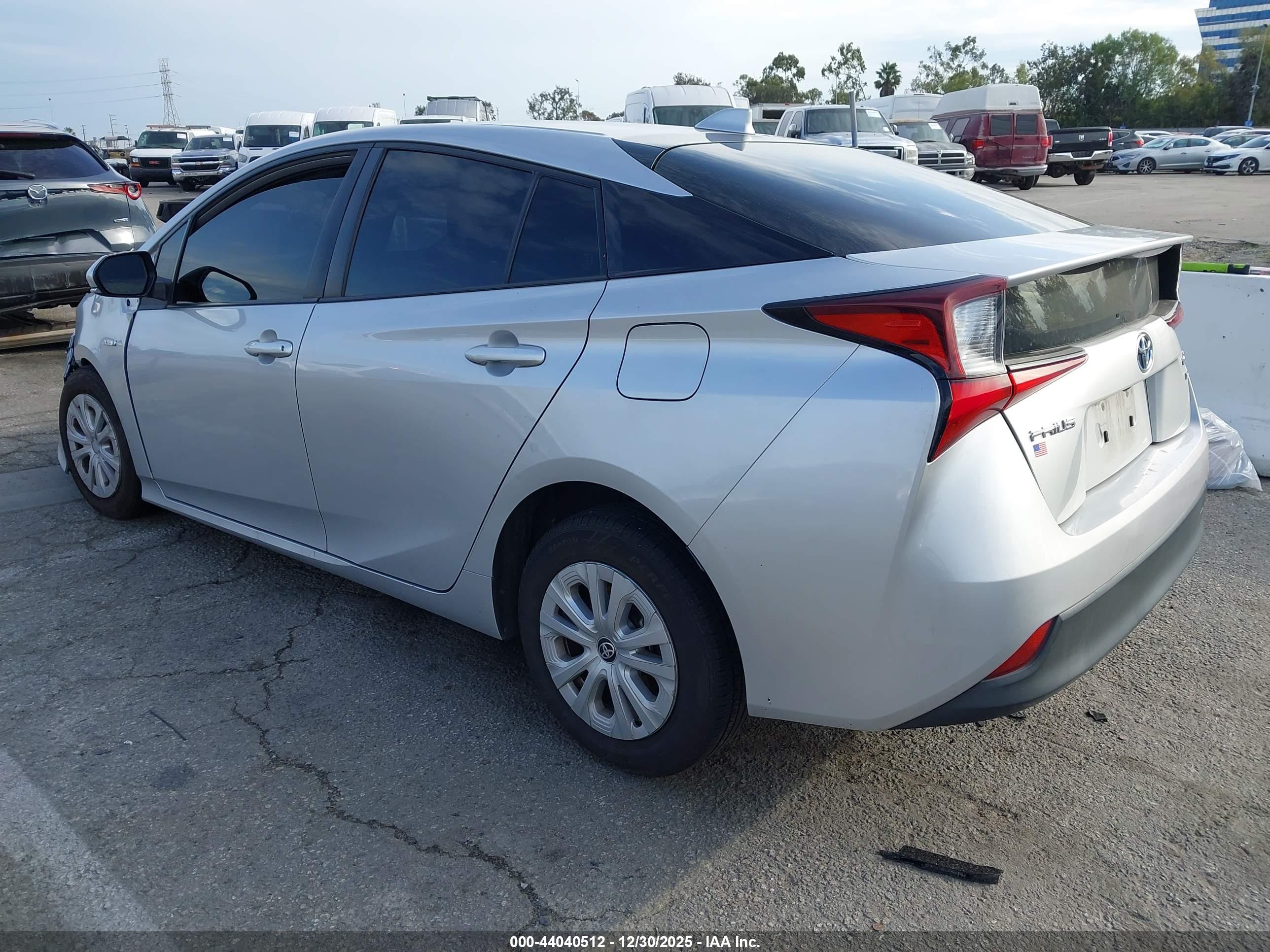 TOYOTA PRIUS image 3