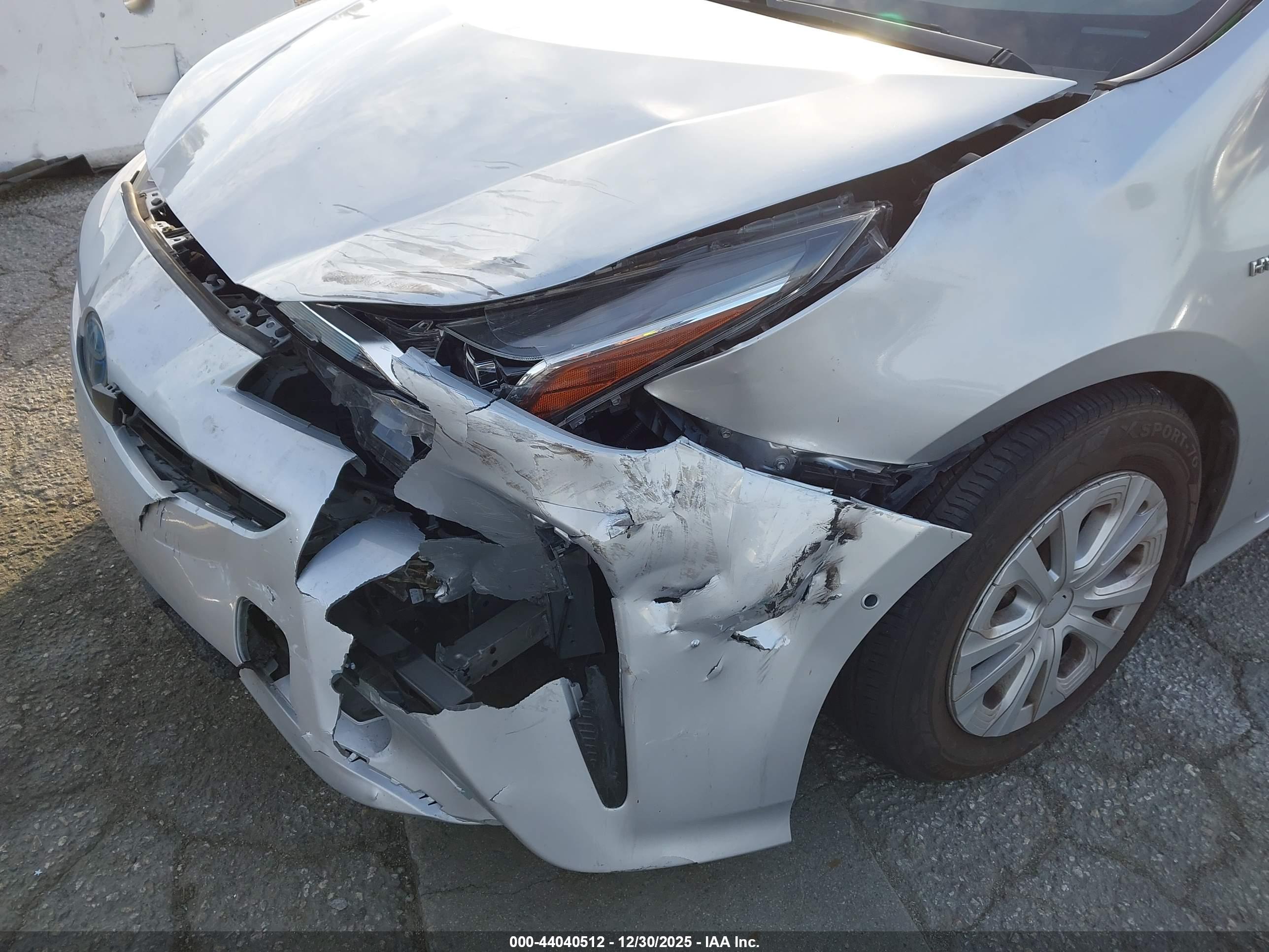 TOYOTA PRIUS image 6