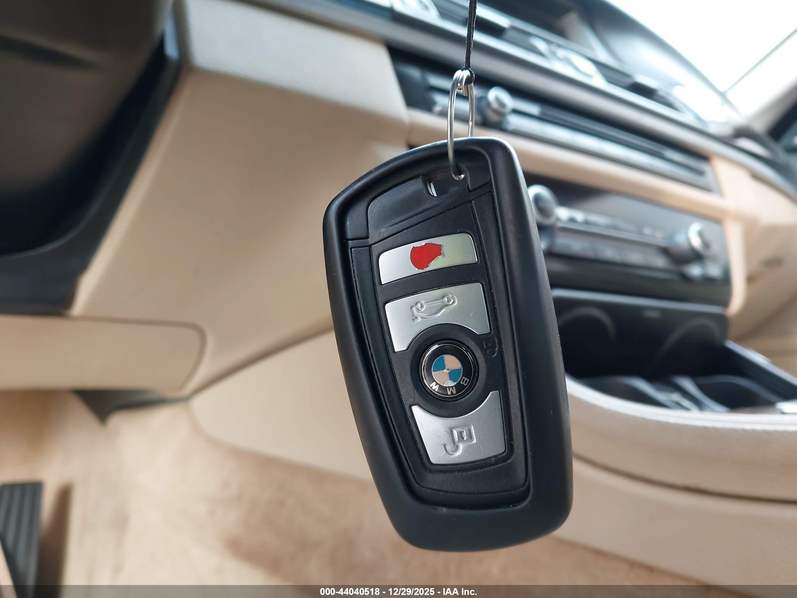 BMW 528I image 11