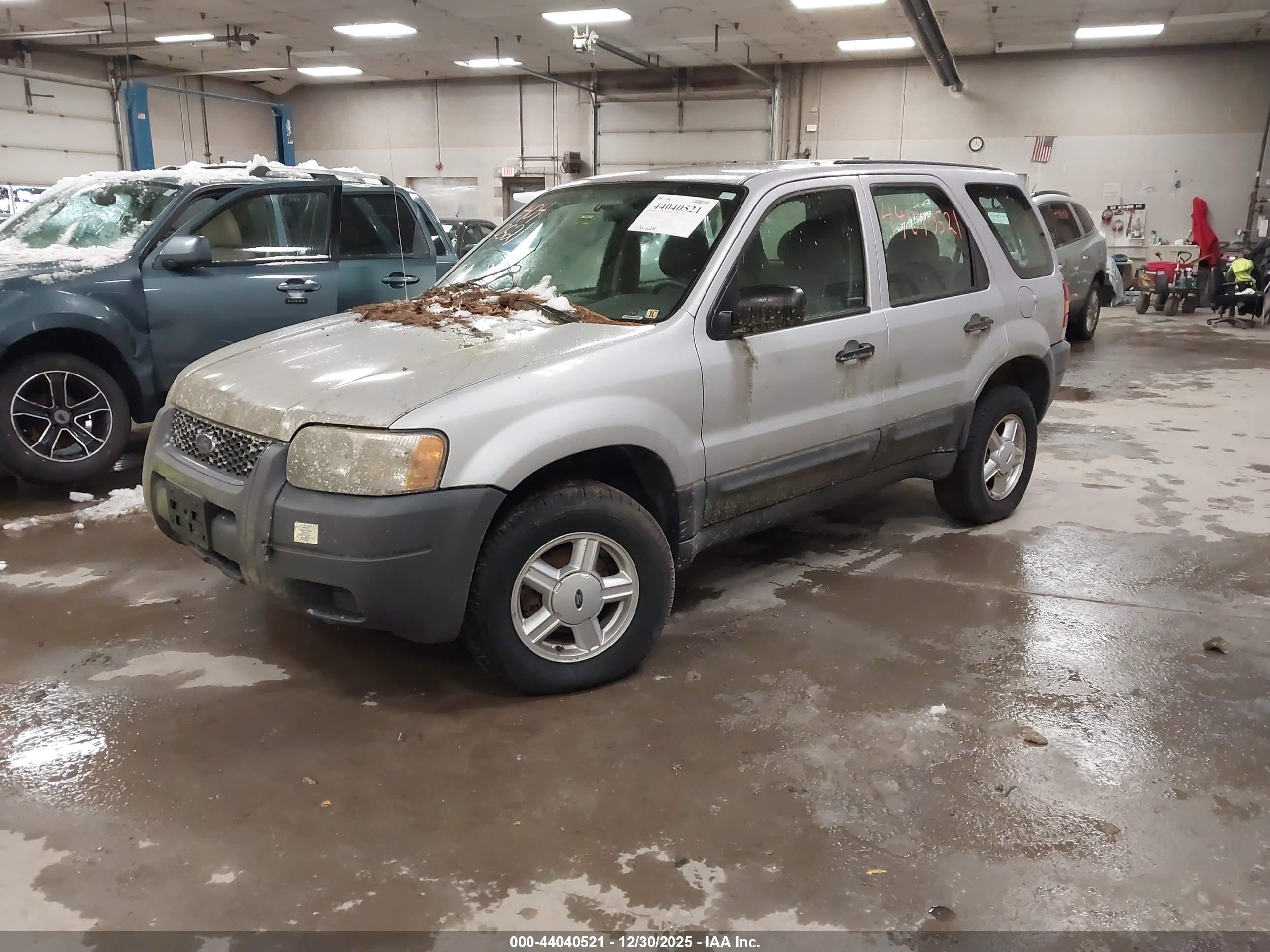 FORD ESCAPE image 2
