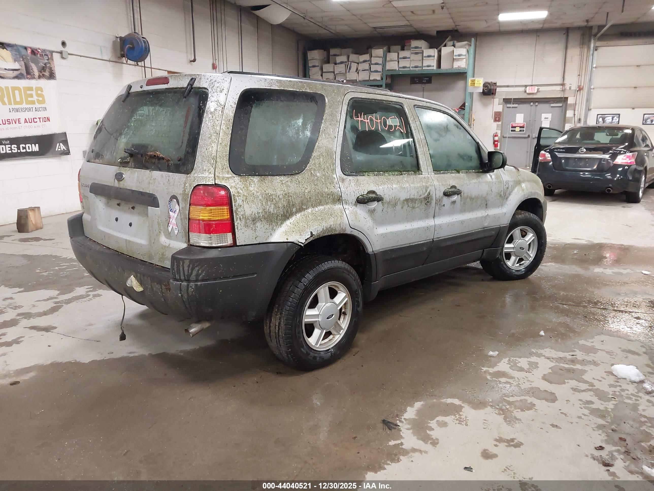 FORD ESCAPE image 4