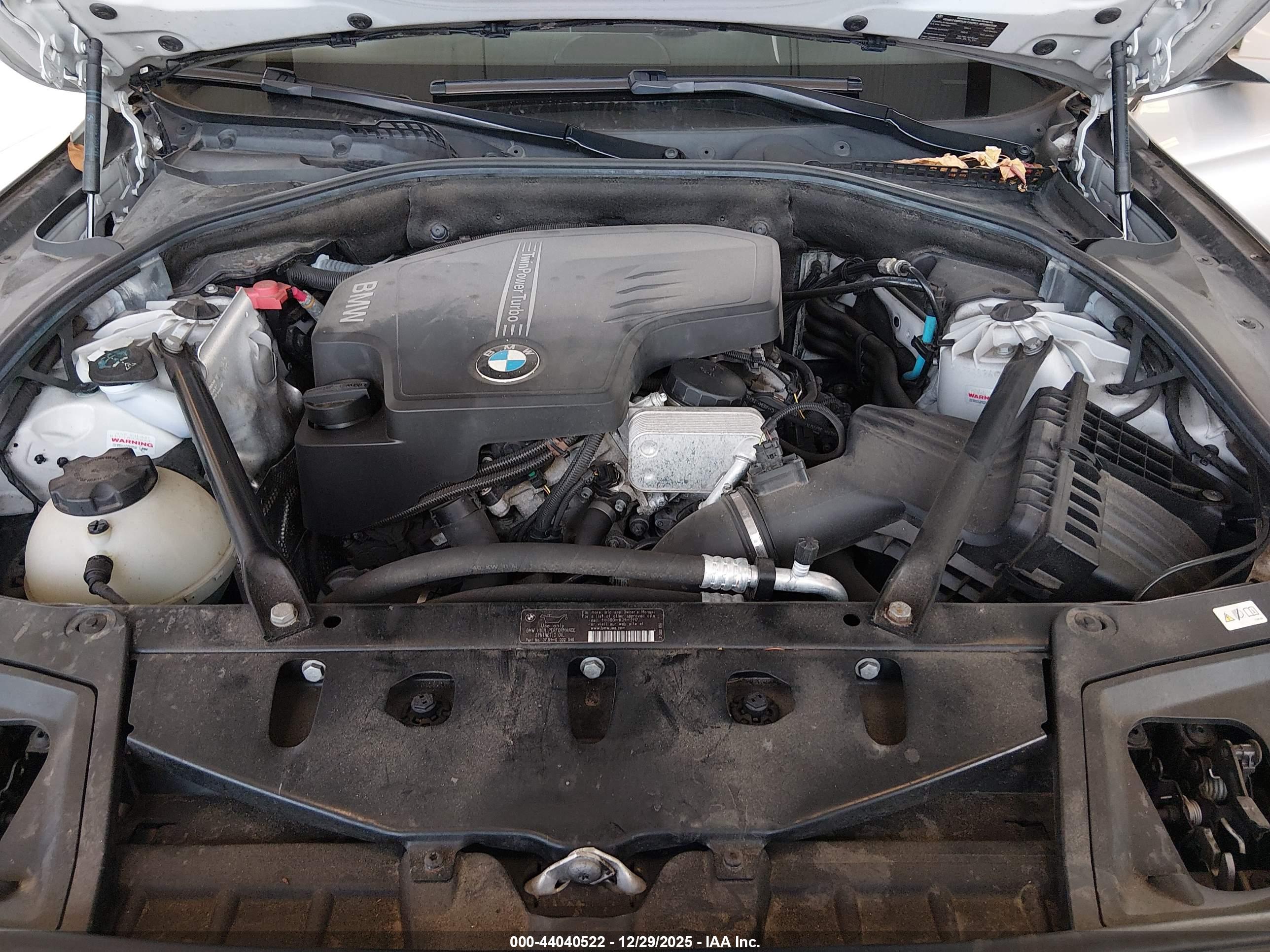 BMW 528I image 10