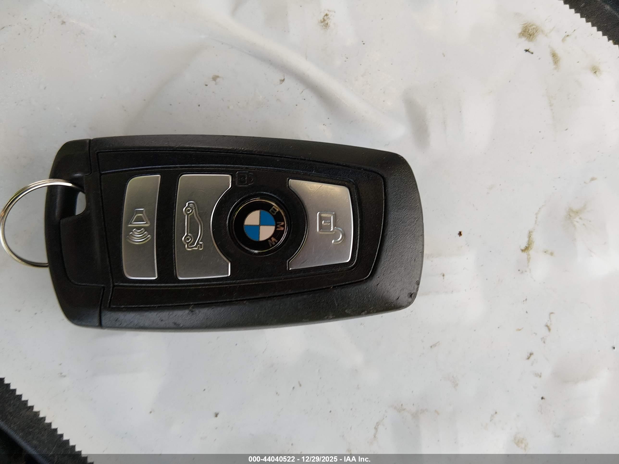 BMW 528I image 11