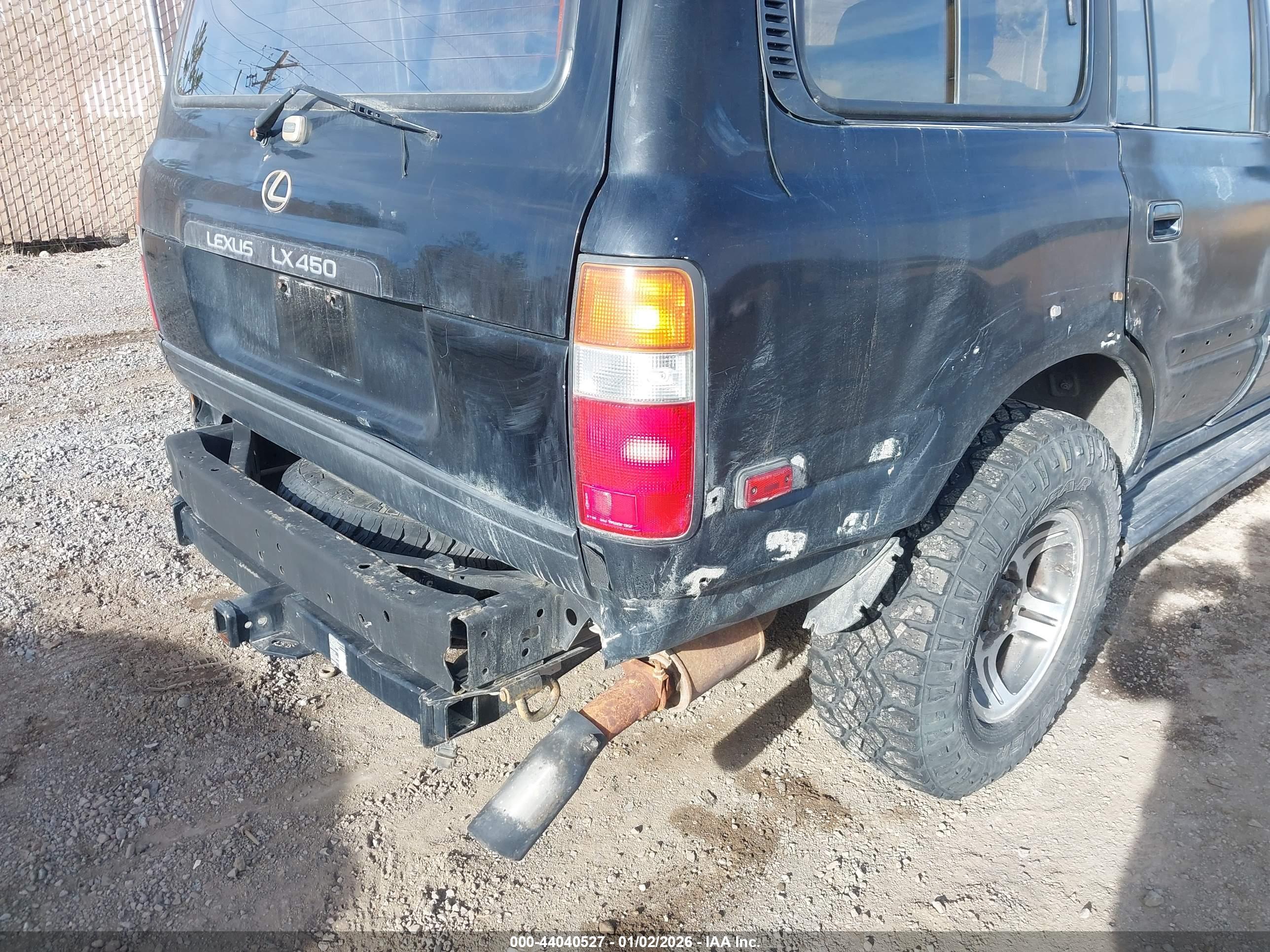LEXUS LX image 6
