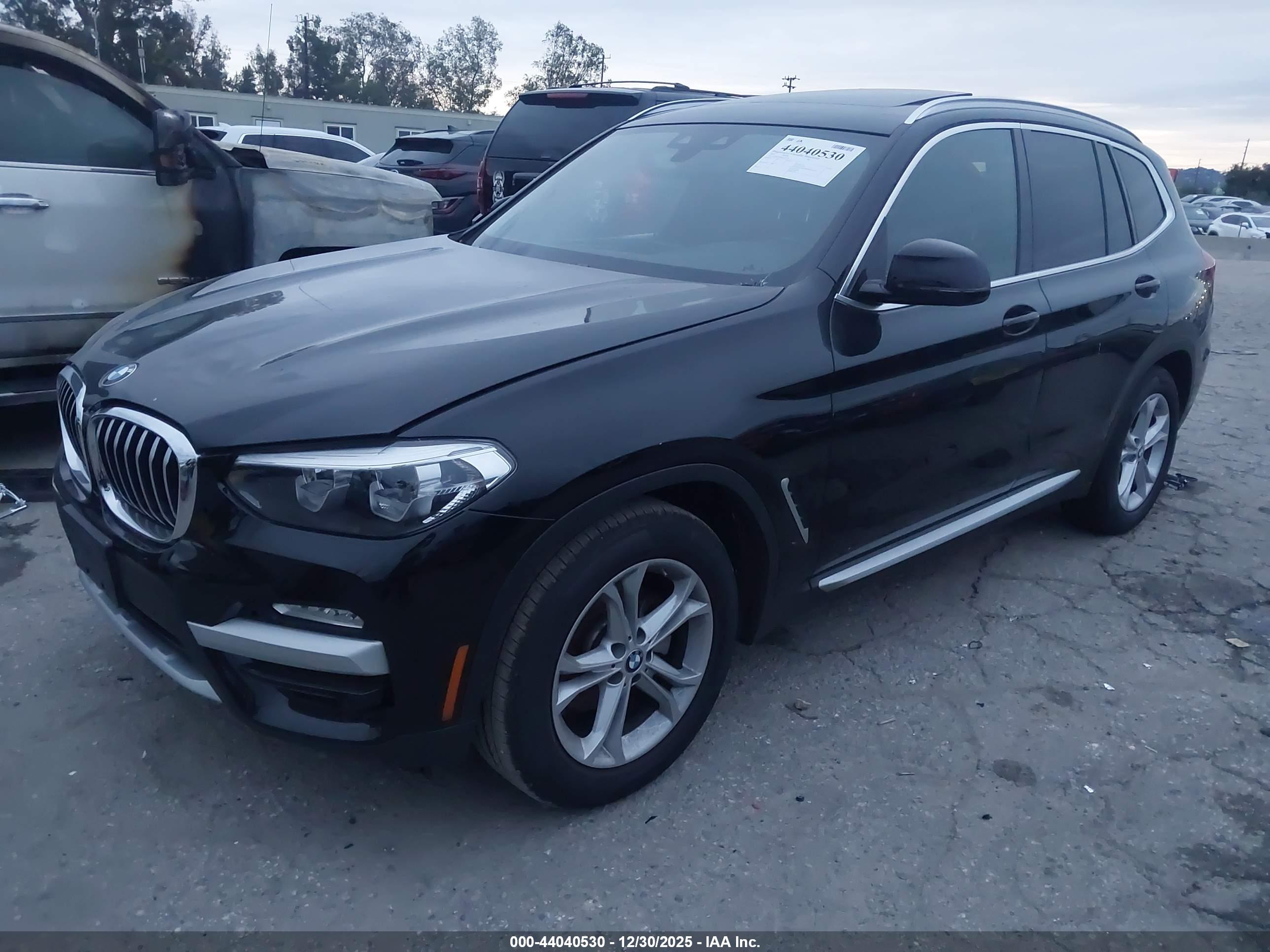 BMW X3 image 2