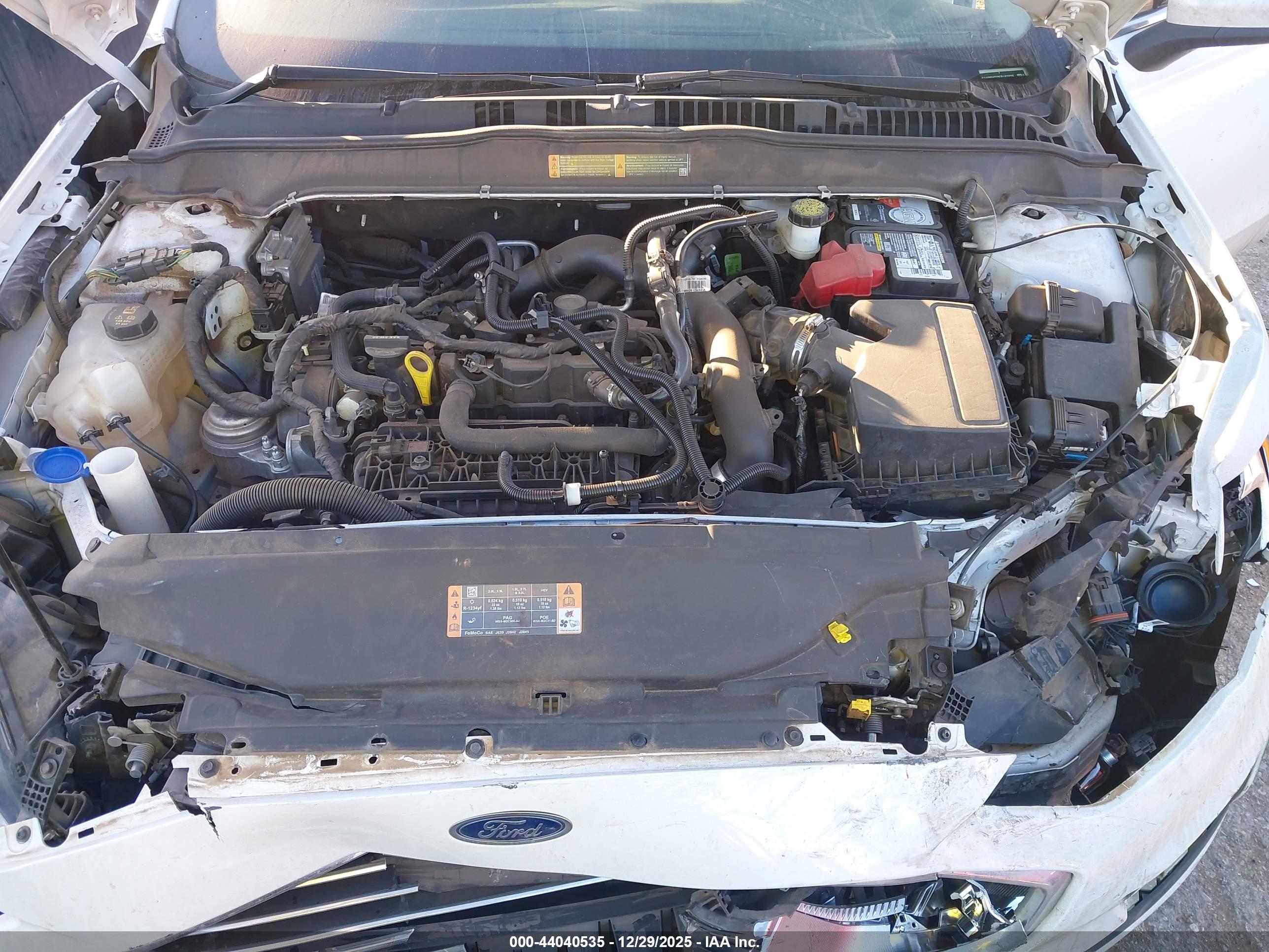 FORD FUSION image 10