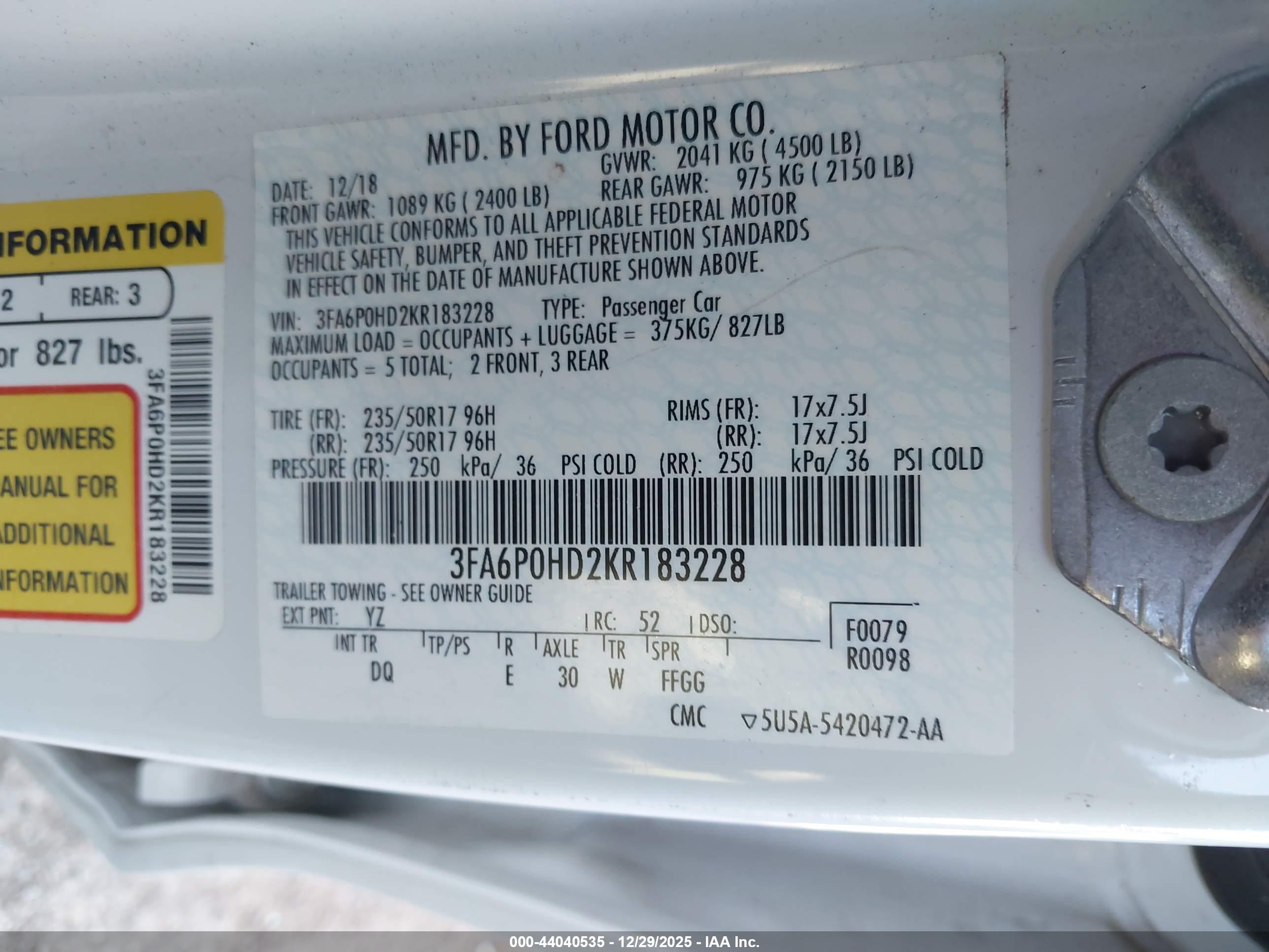 FORD FUSION image 9