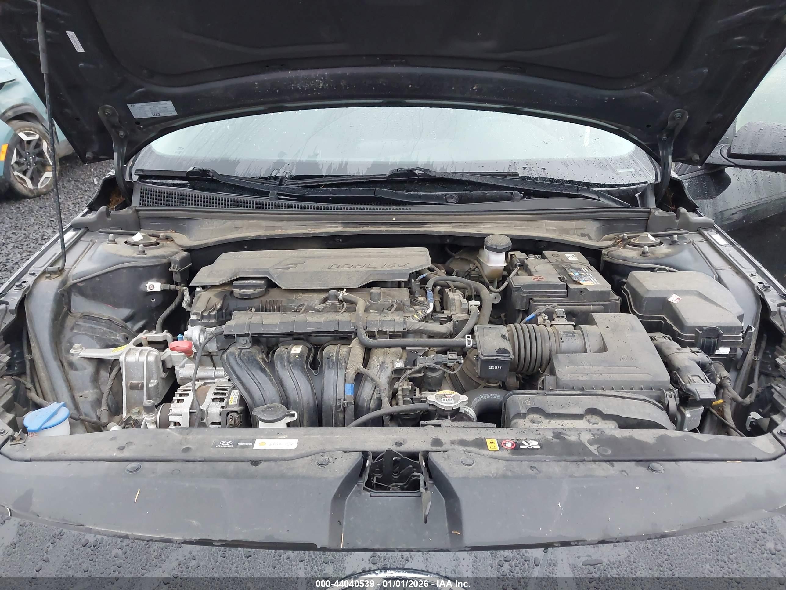 HYUNDAI ELANTRA image 10