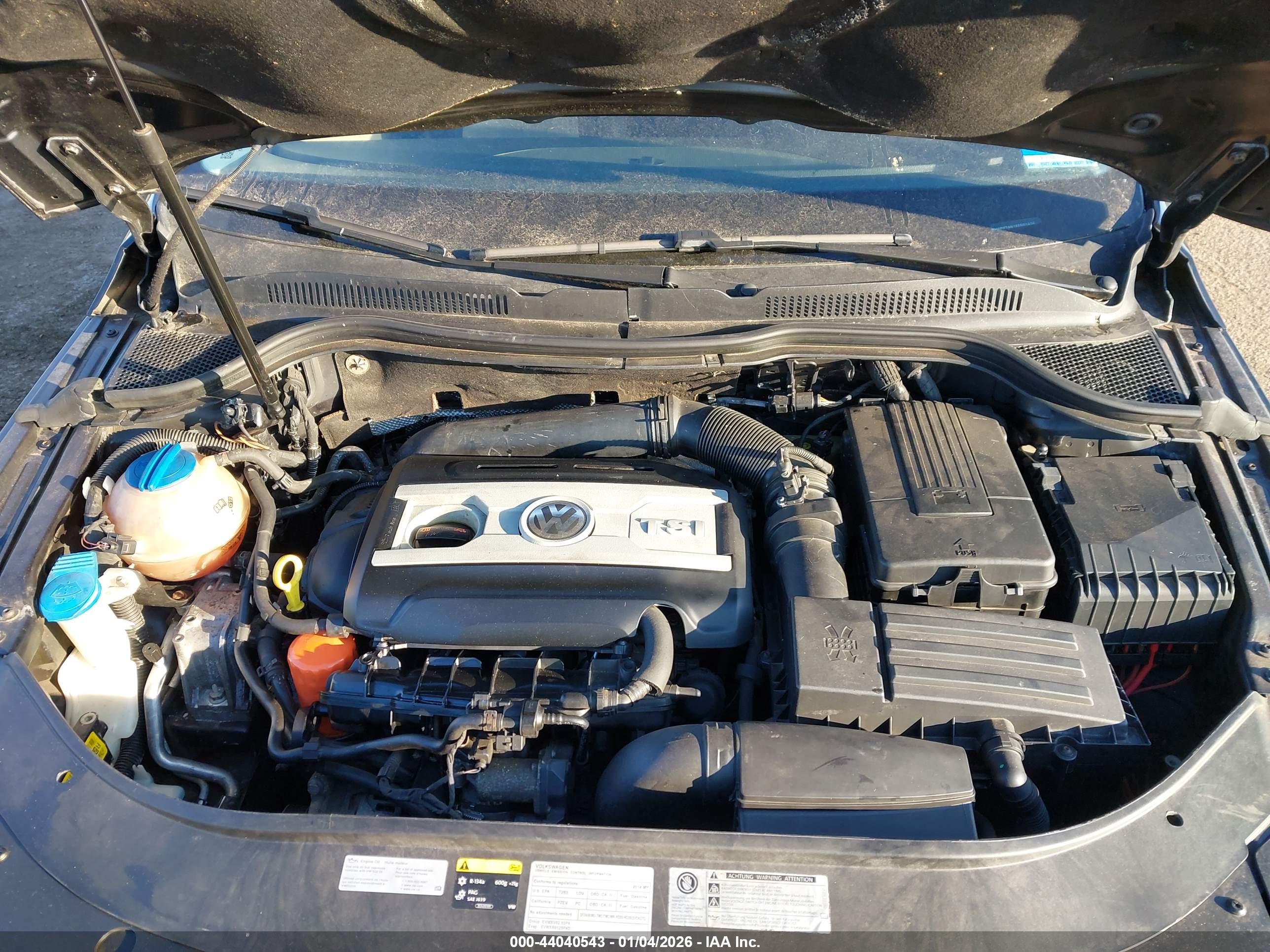 VOLKSWAGEN CC image 10