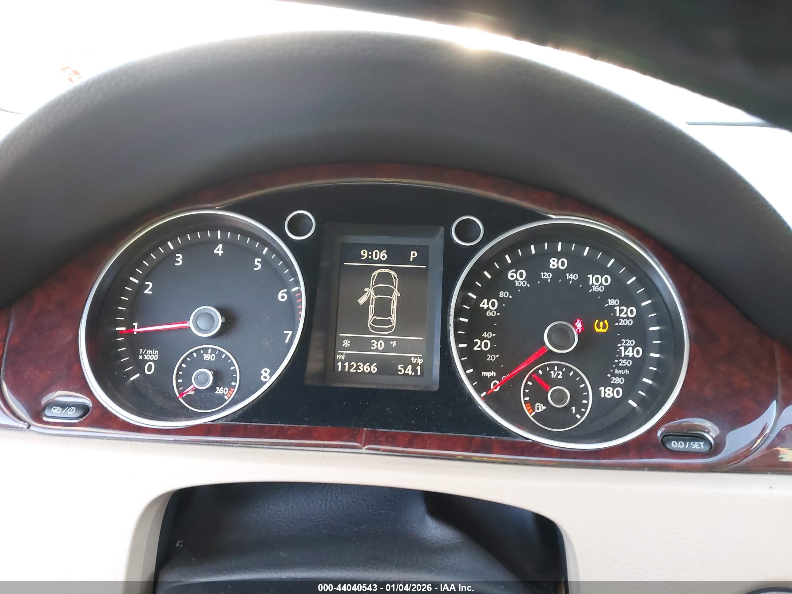 VOLKSWAGEN CC image 7