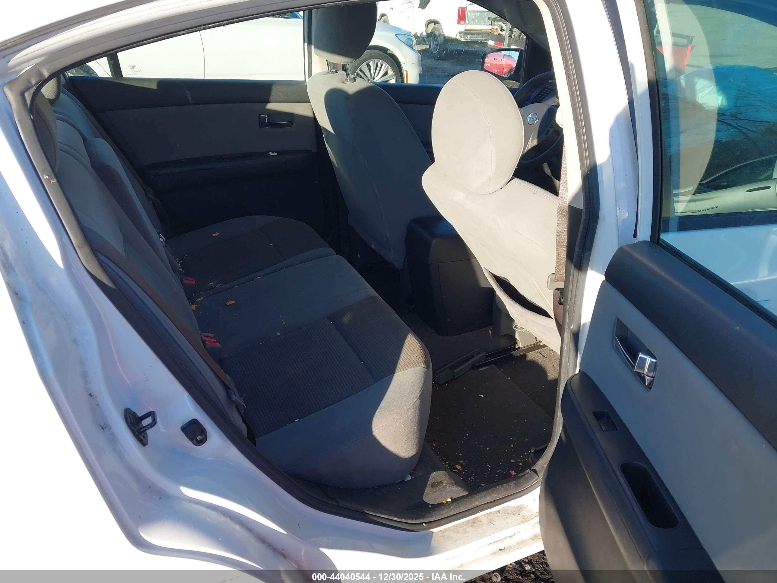 NISSAN SENTRA image 8