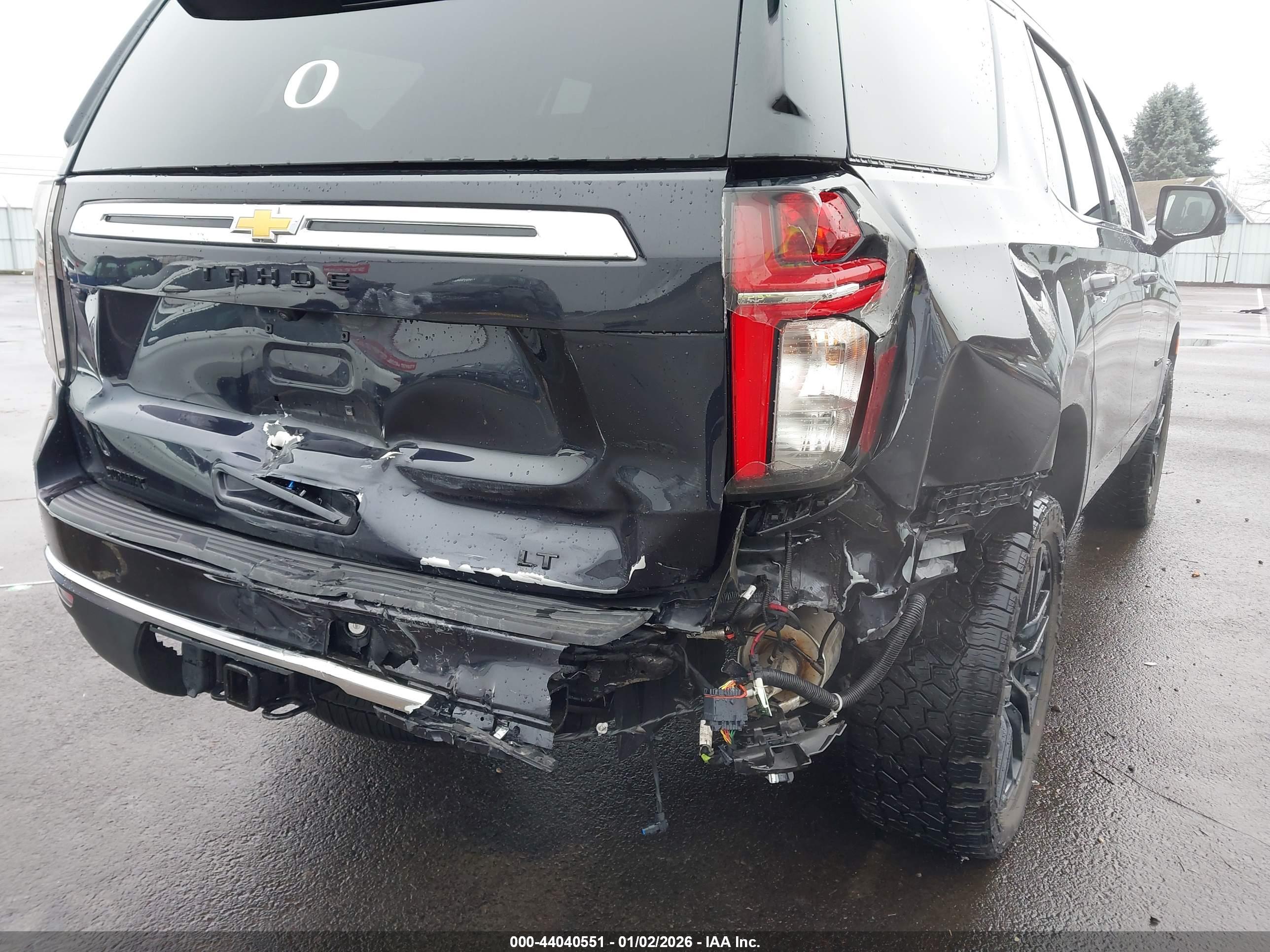 CHEVROLET TAHOE image 6
