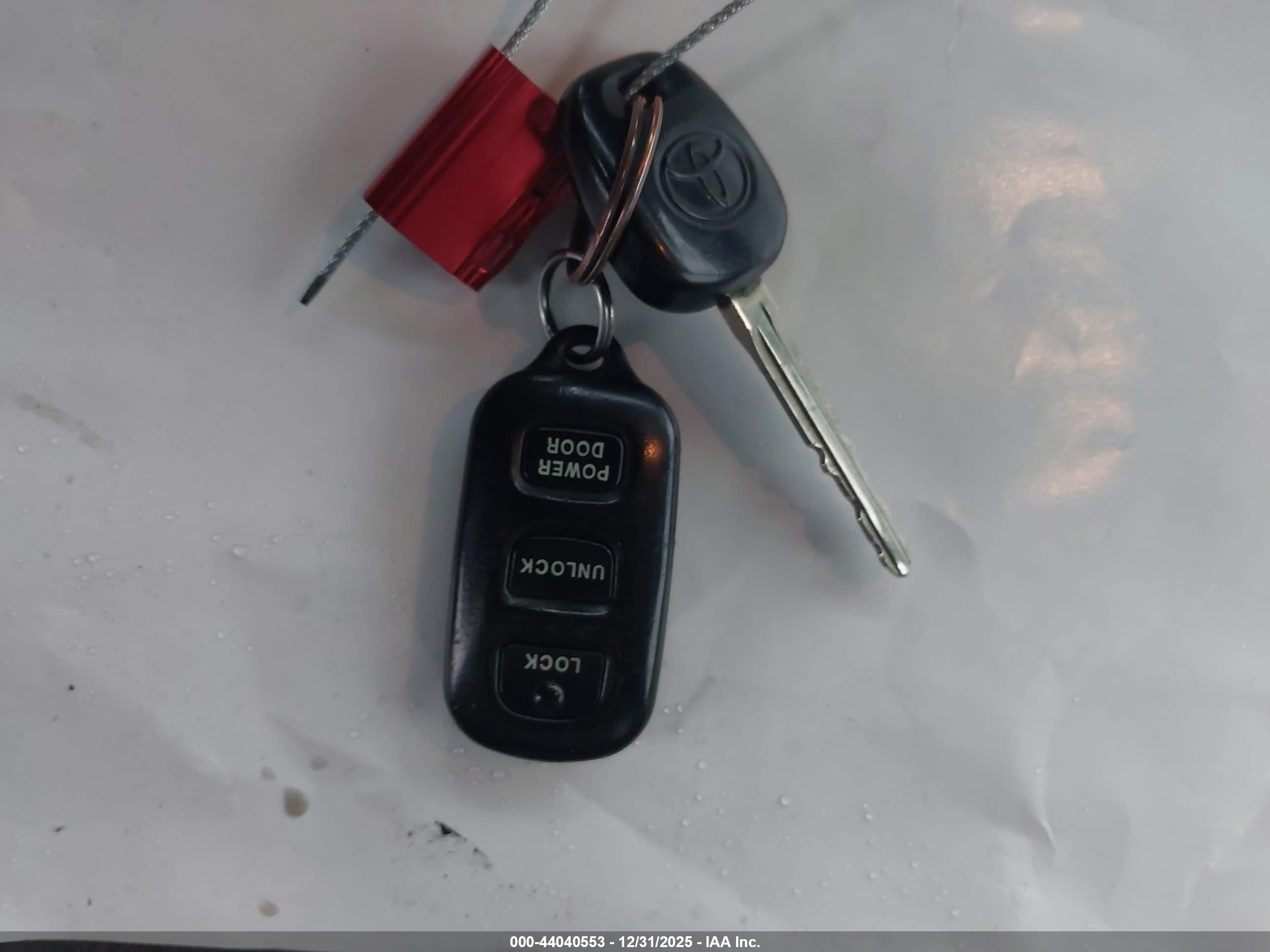 TOYOTA SIENNA image 11